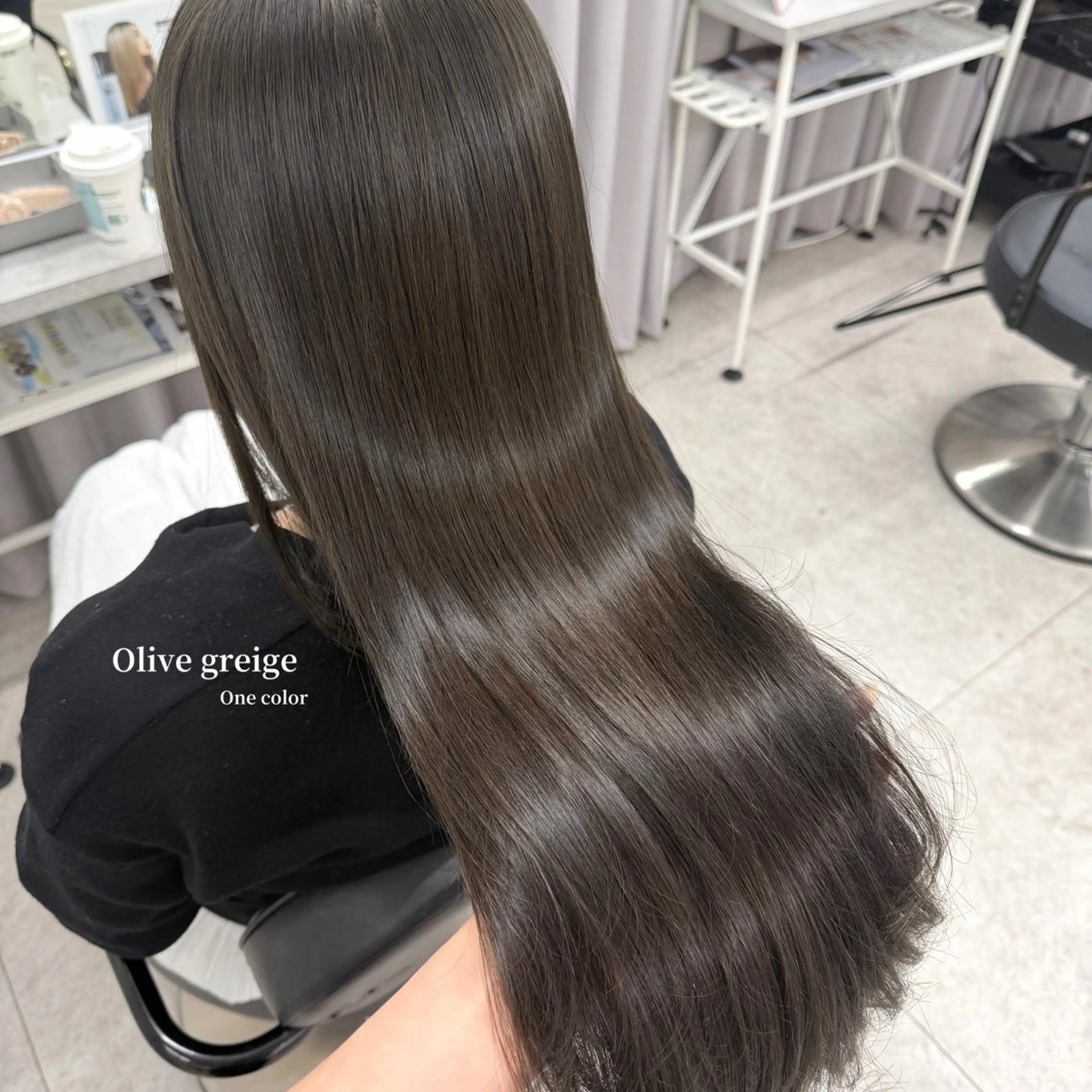 ロング カラー ブリーチ ブリーチなしカラー カット ヘアカラー トリートメント 柔らかオリーブ🌿 HIMARI🌻のヘアスタイル