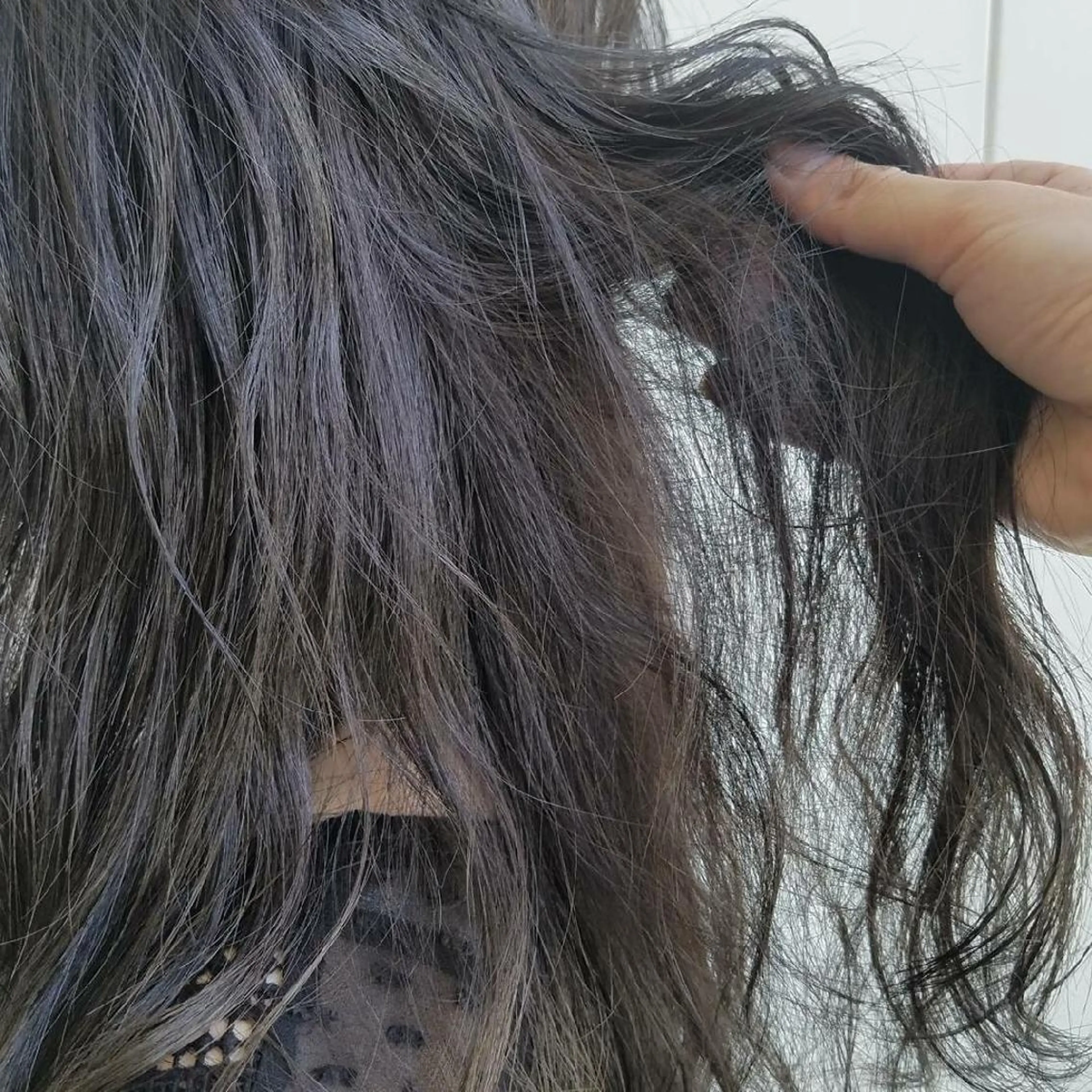 カラー セミロング ヘアアレンジ ネイル パーマ ブルーカラー ブルージュ ブルー iplus まつげ、眉毛、耳つぼのマツエク・マツパデザイン