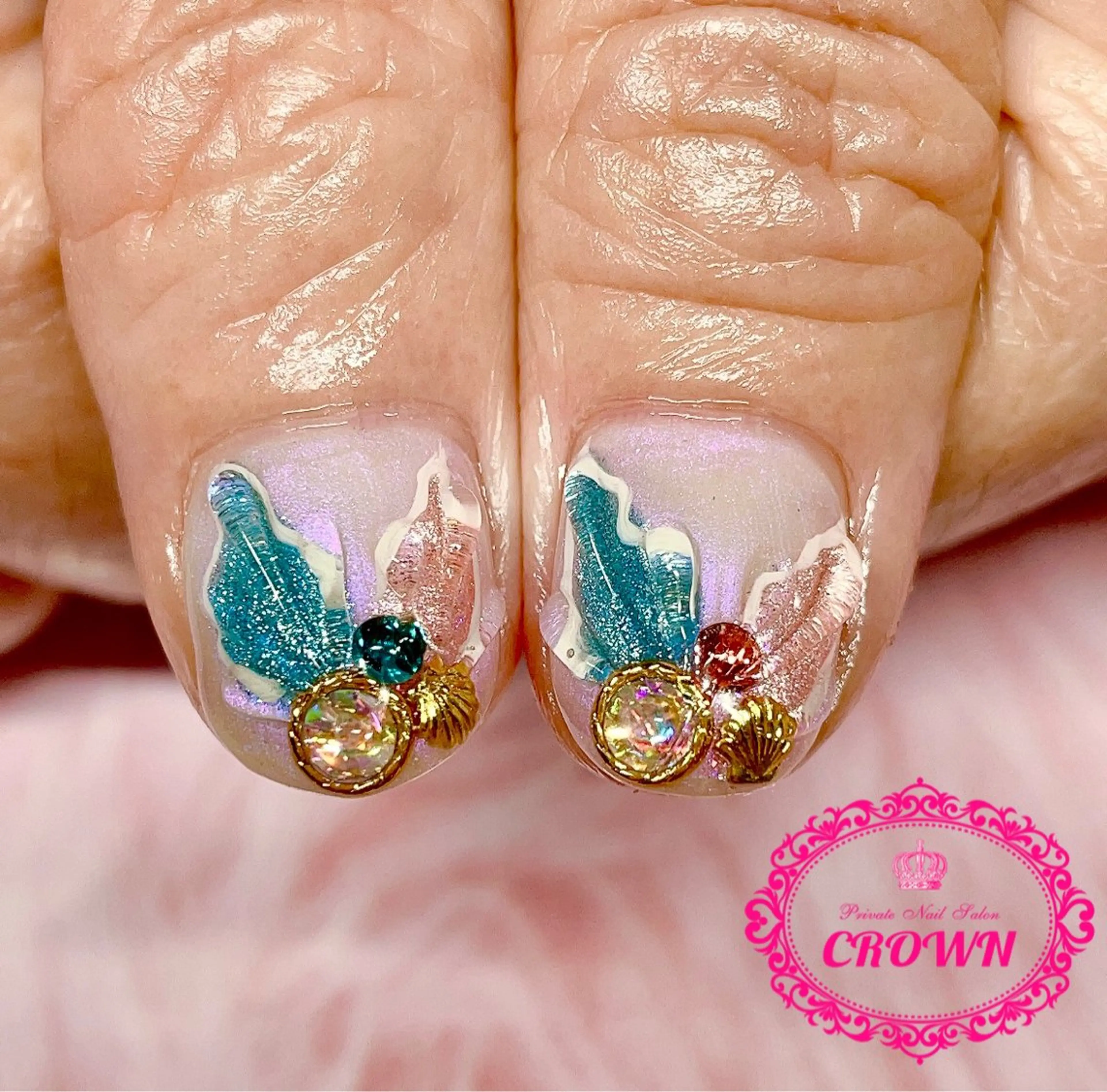 ネイル CROWN プライベートサロンのネイルデザイン