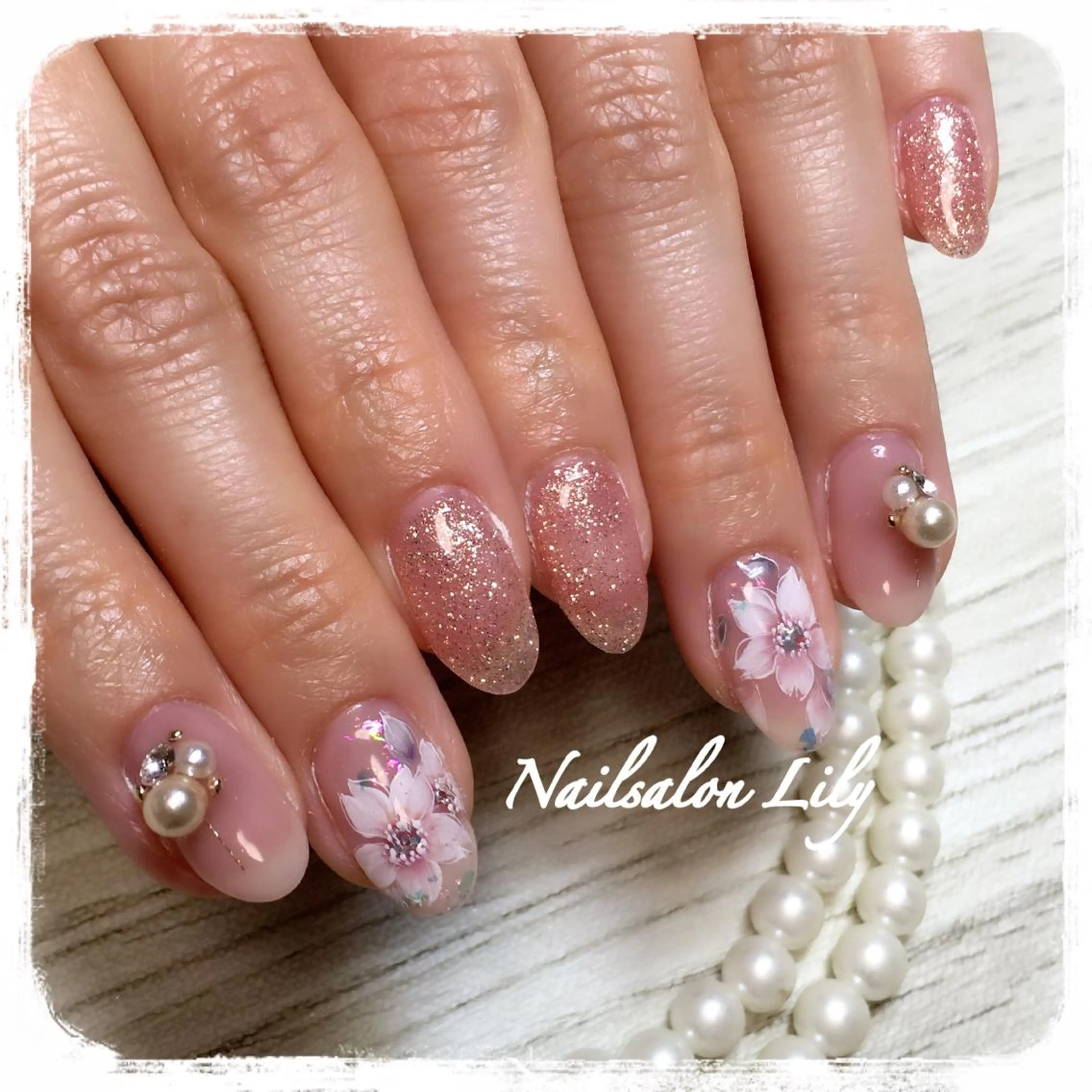 ネイル 桜ネイル 春ネイル Lily*nail 🌻Mii🌻のネイルデザイン