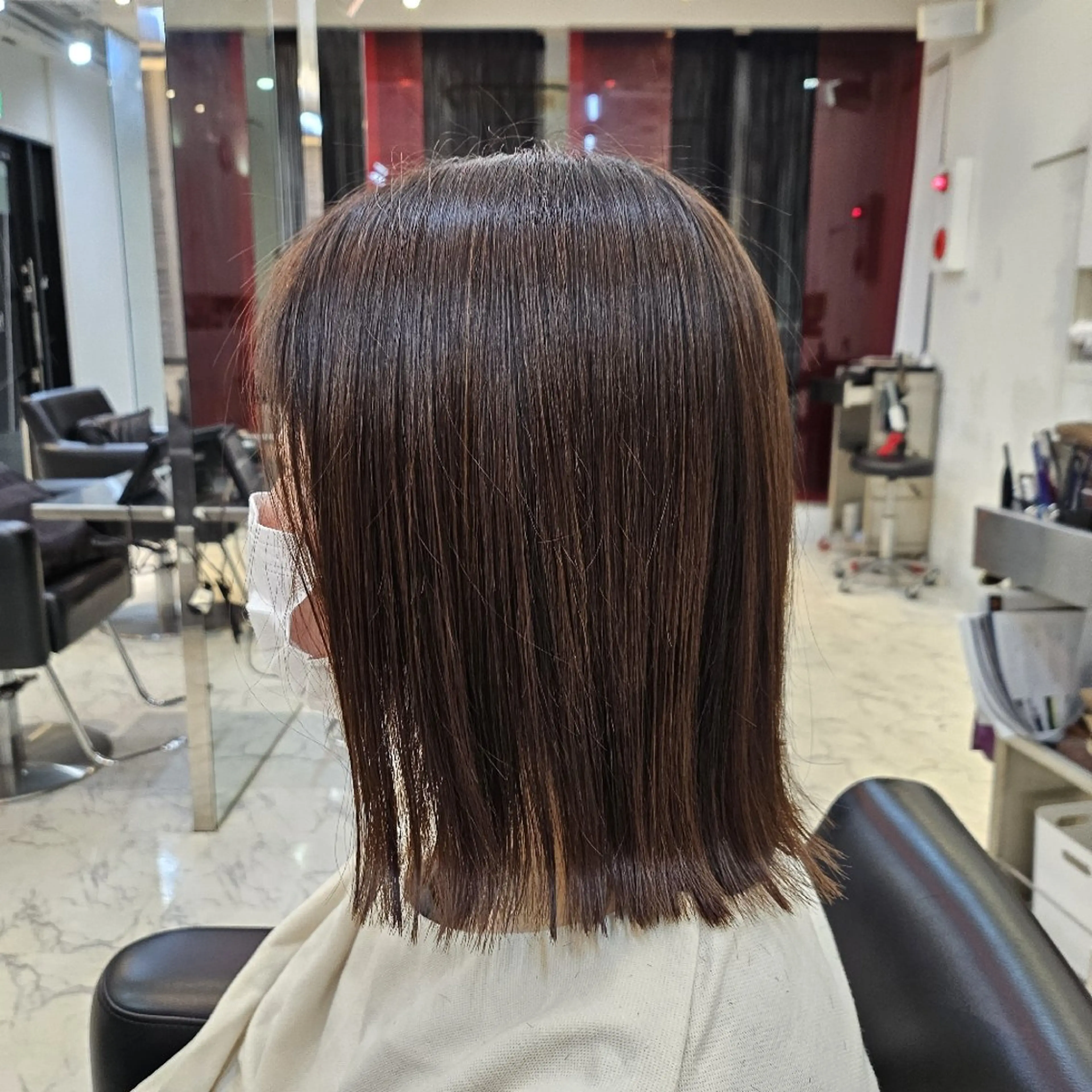 女性限定カット(スタイルチェンジ)ロング、セミロング→ミディアム(肩上)の写真