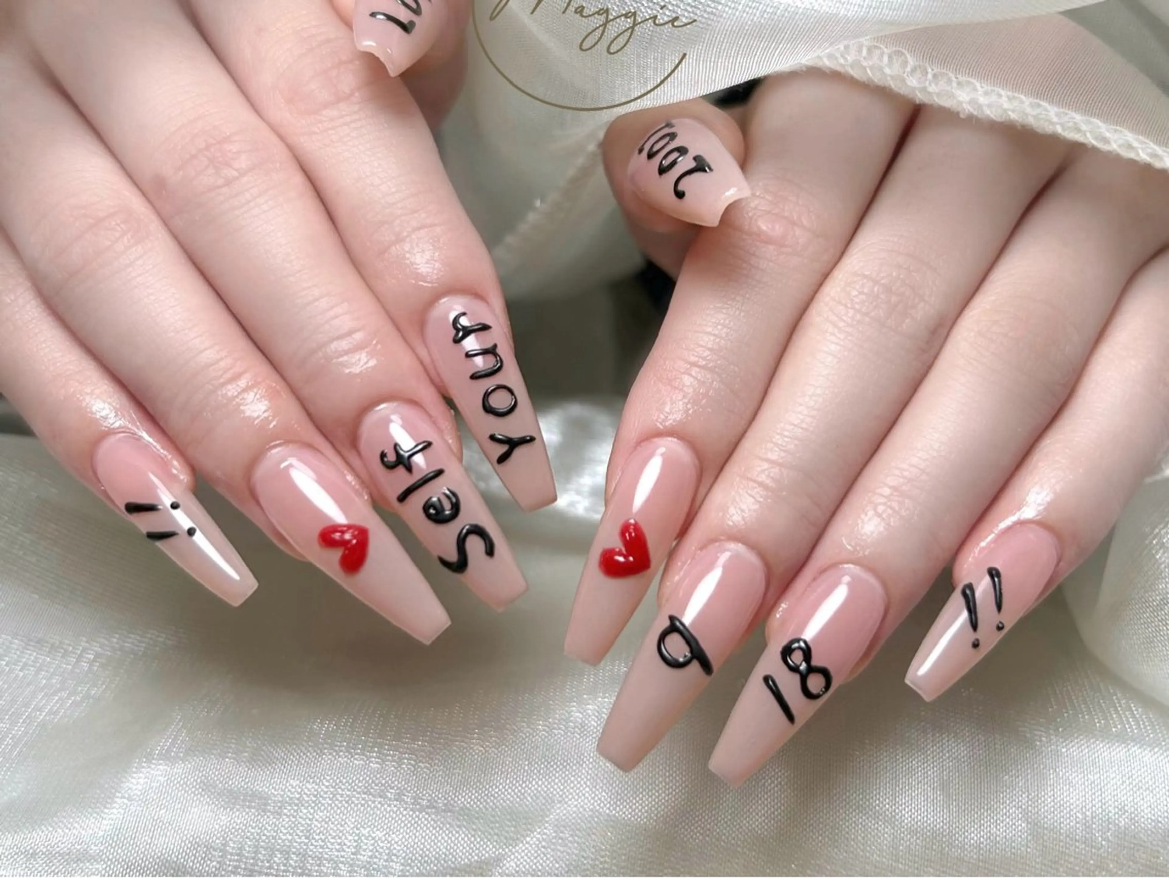 ネイル Maggie Nail🦩のネイルデザイン