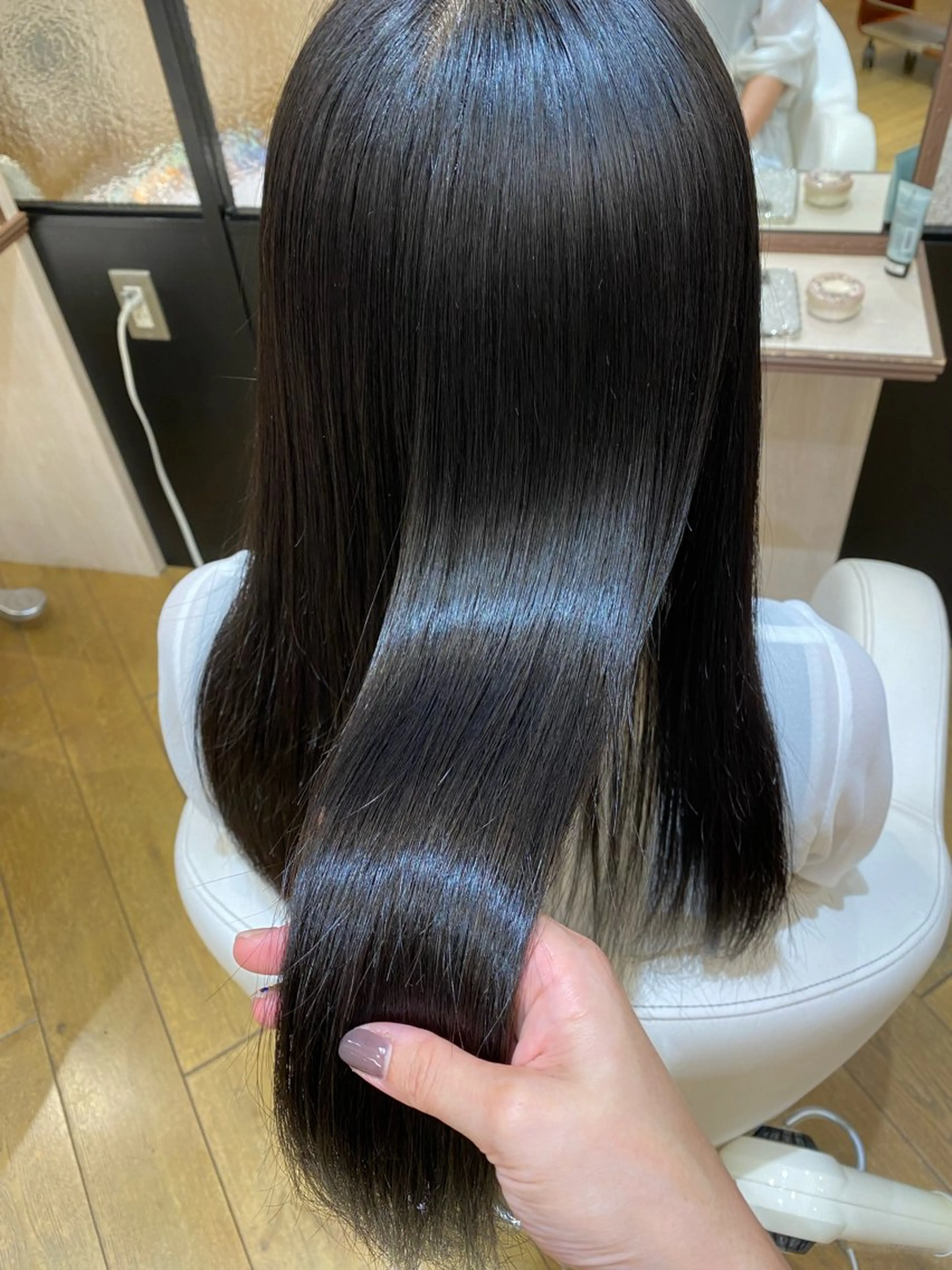 ロング 縮毛矯正 カット 縮毛矯正 艶感🫧透明感カラー YUKARIのヘアスタイル