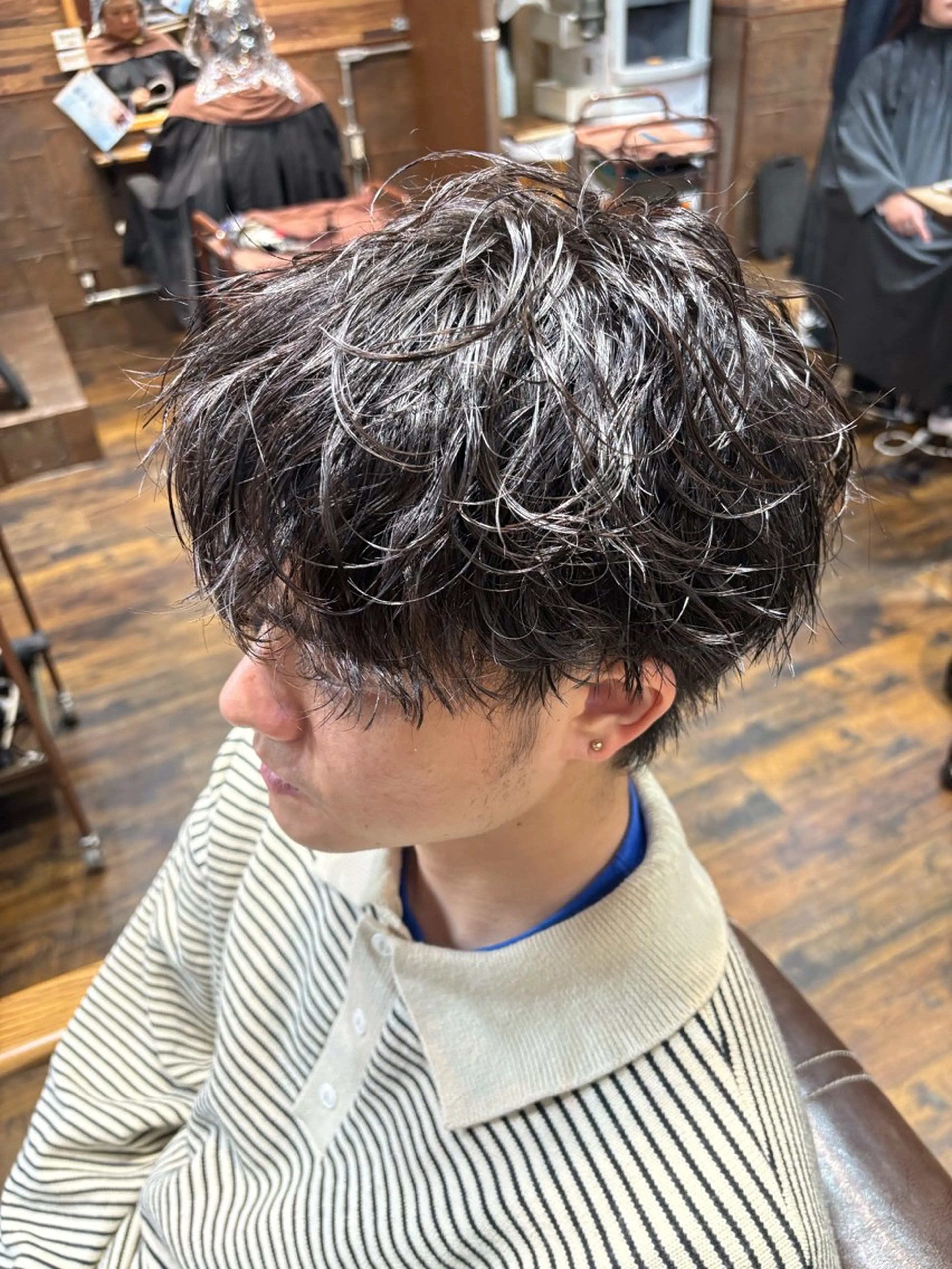 パーマ メンズ カット パーマ トリートメント メンズ特化韓国ヘア シャドウパーマのヘアスタイル