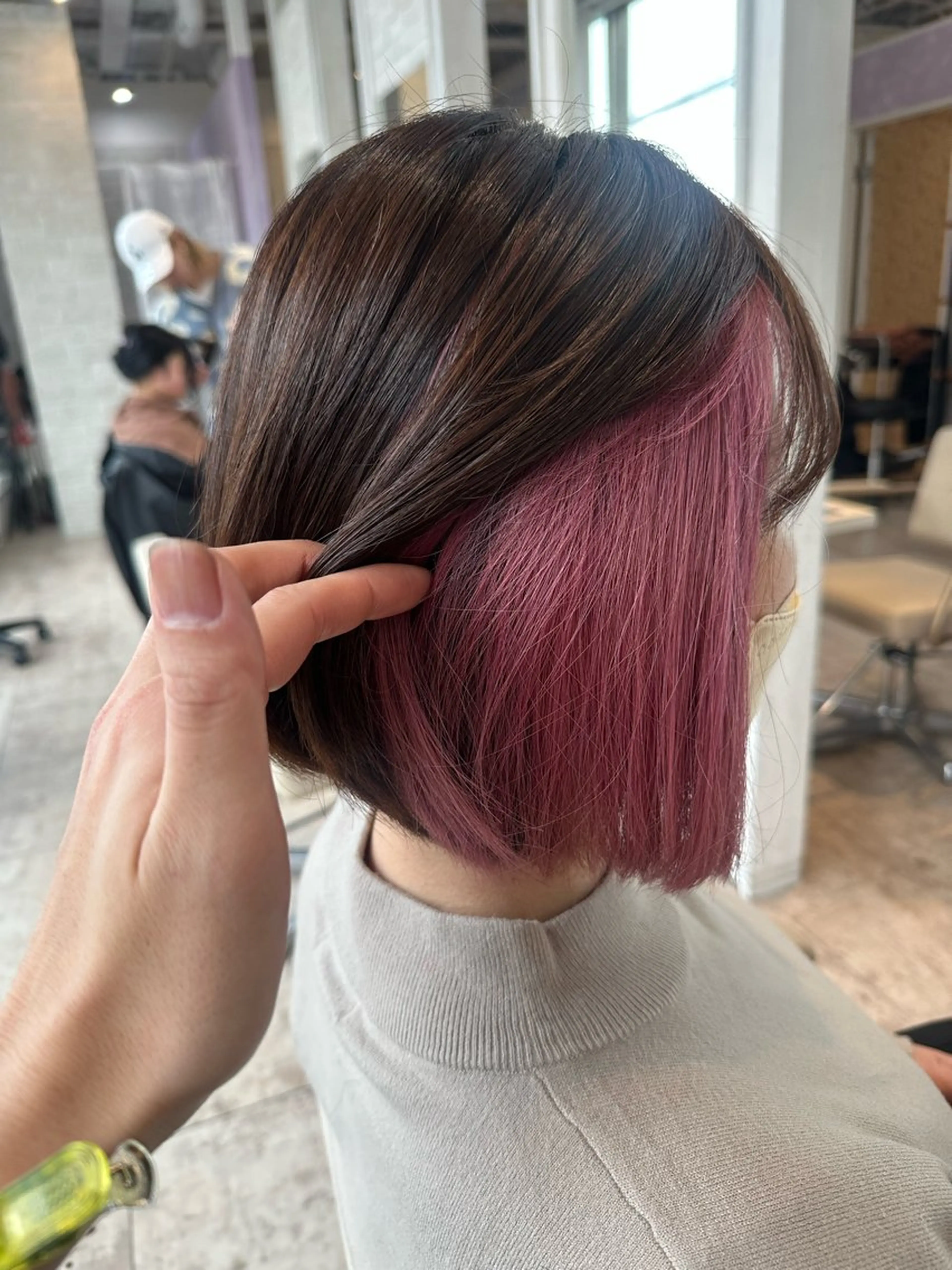 カラー ハイトーンカラー インナーカラー ピンクカラー 📍奈良/ 佐藤有哉のヘアスタイル