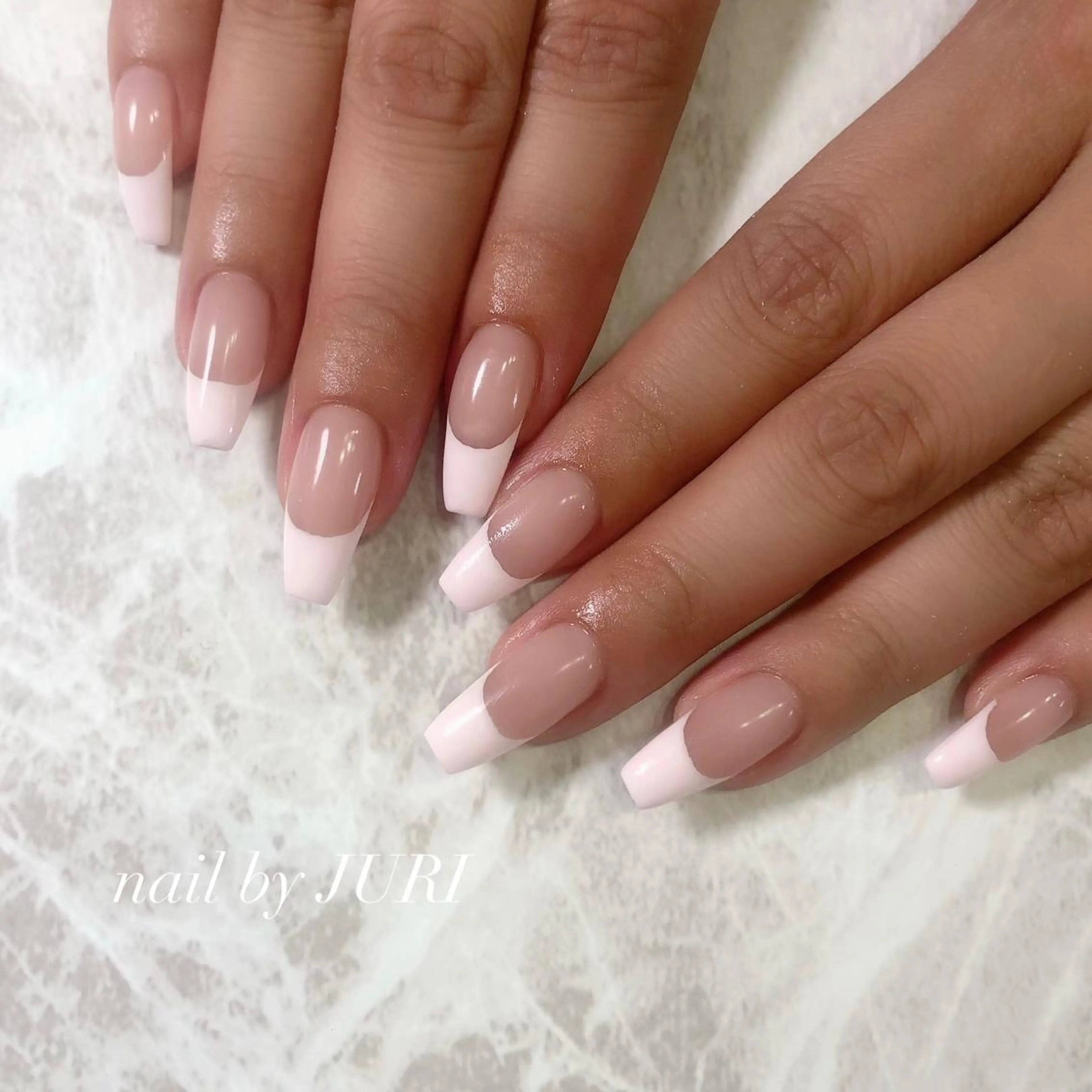 ネイル フットネイル フレンチネイル ジェルネイル ラメ(グリッター) ラメグラデーション NEO Beauty Salon所属・𝐍𝐄𝐎 𝐉𝐔𝐑𝐈のネイルデザイン