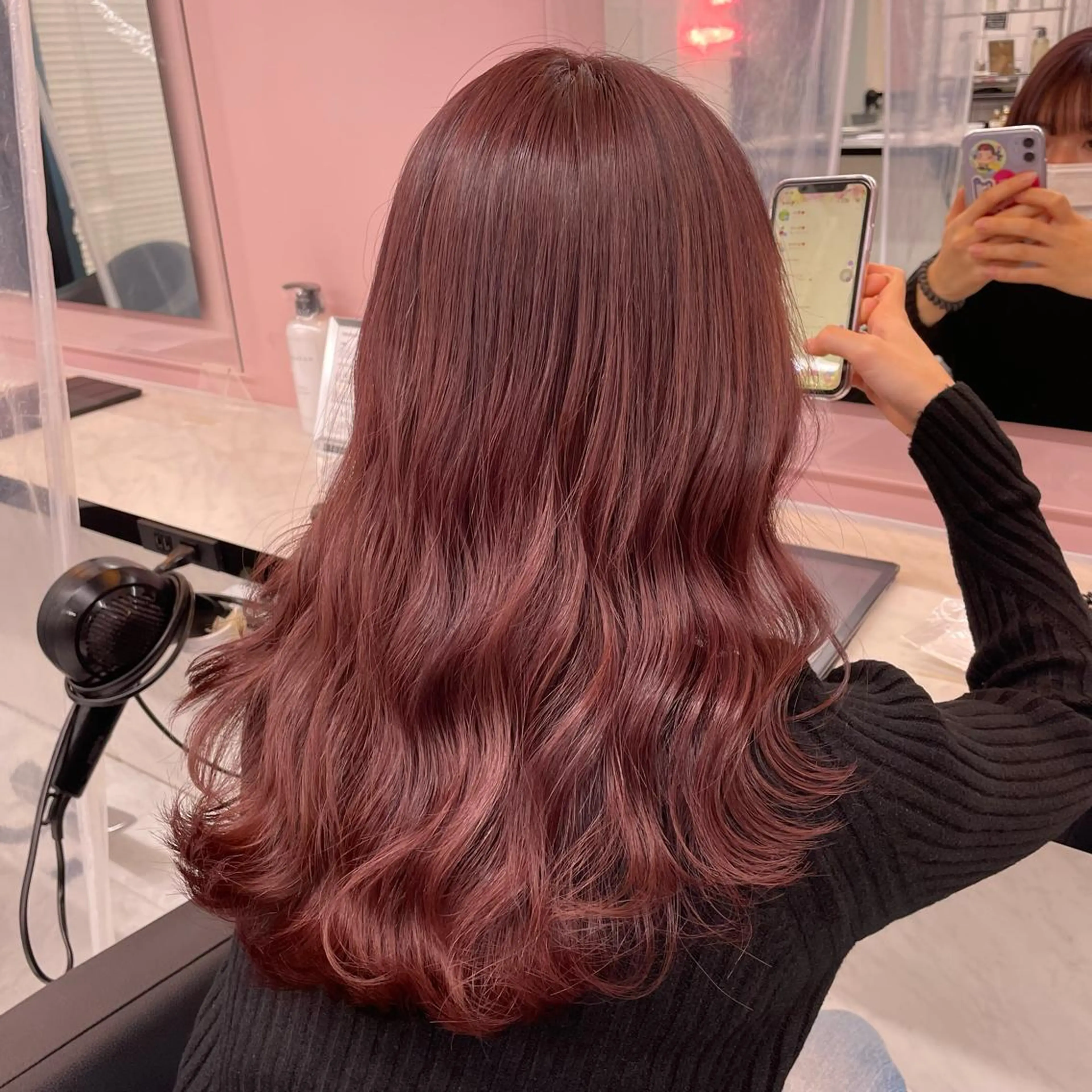 ロング カラー ヘアアレンジ ラベンダーカラー ピンクカラー ピンクラベンダー ヘアカラー トリートメント ヘアセット ピンク・ベージュ🩰 カラー🫧とらのヘアスタイル