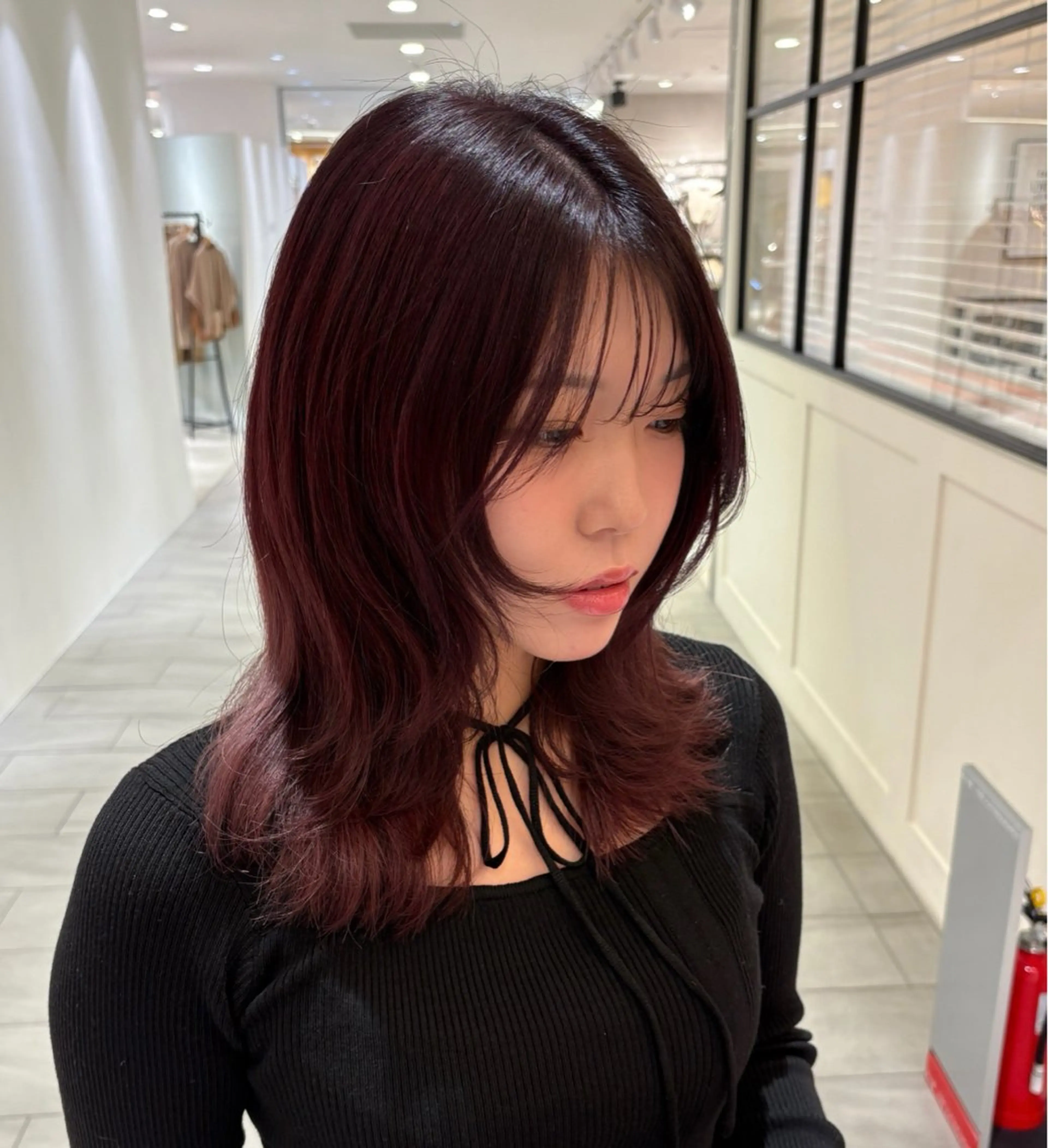 ミディアム カラー 門田 楓香のヘアスタイル