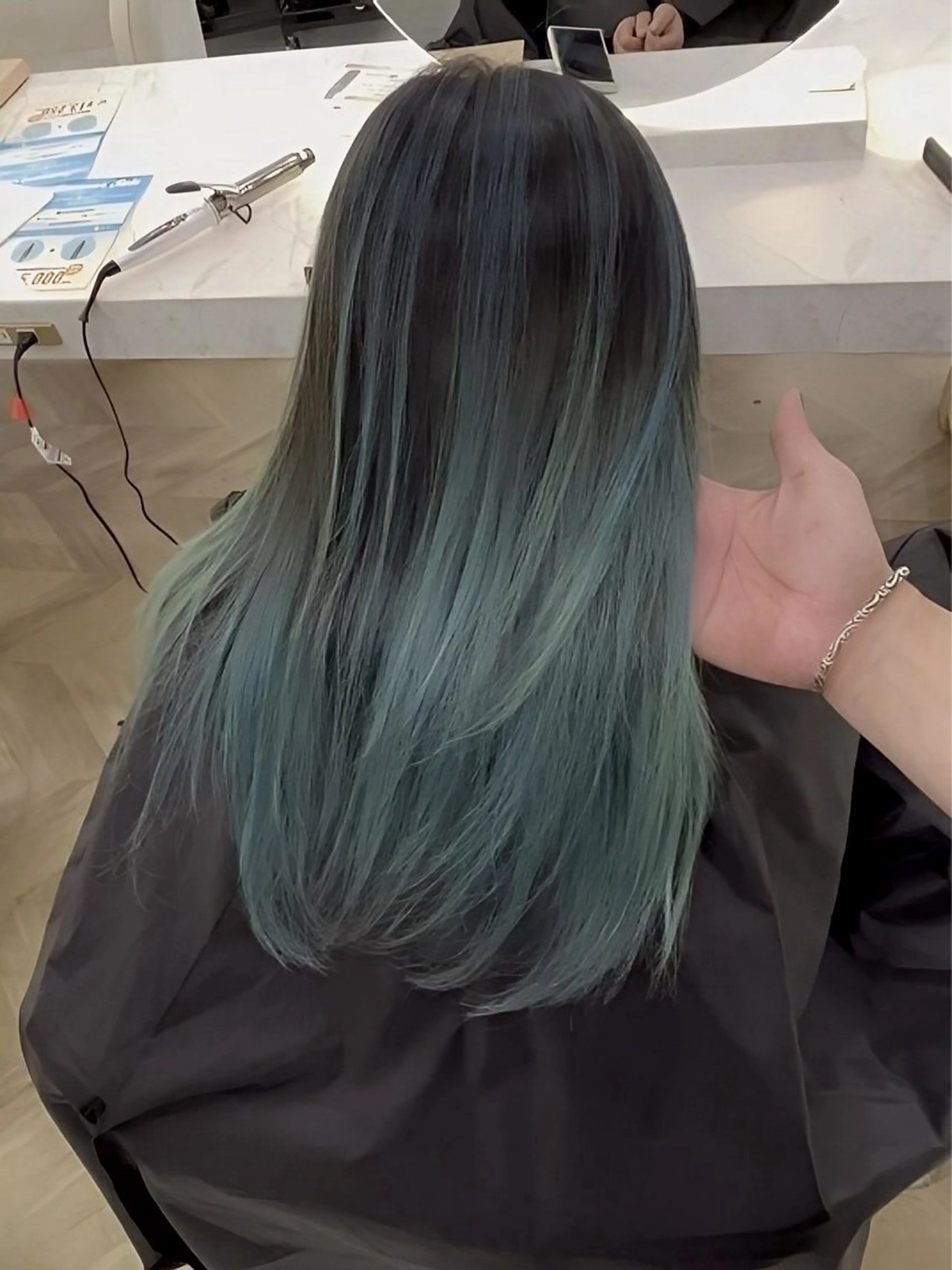 ロング カラー 艶カラー／ 夢叶のヘアスタイル