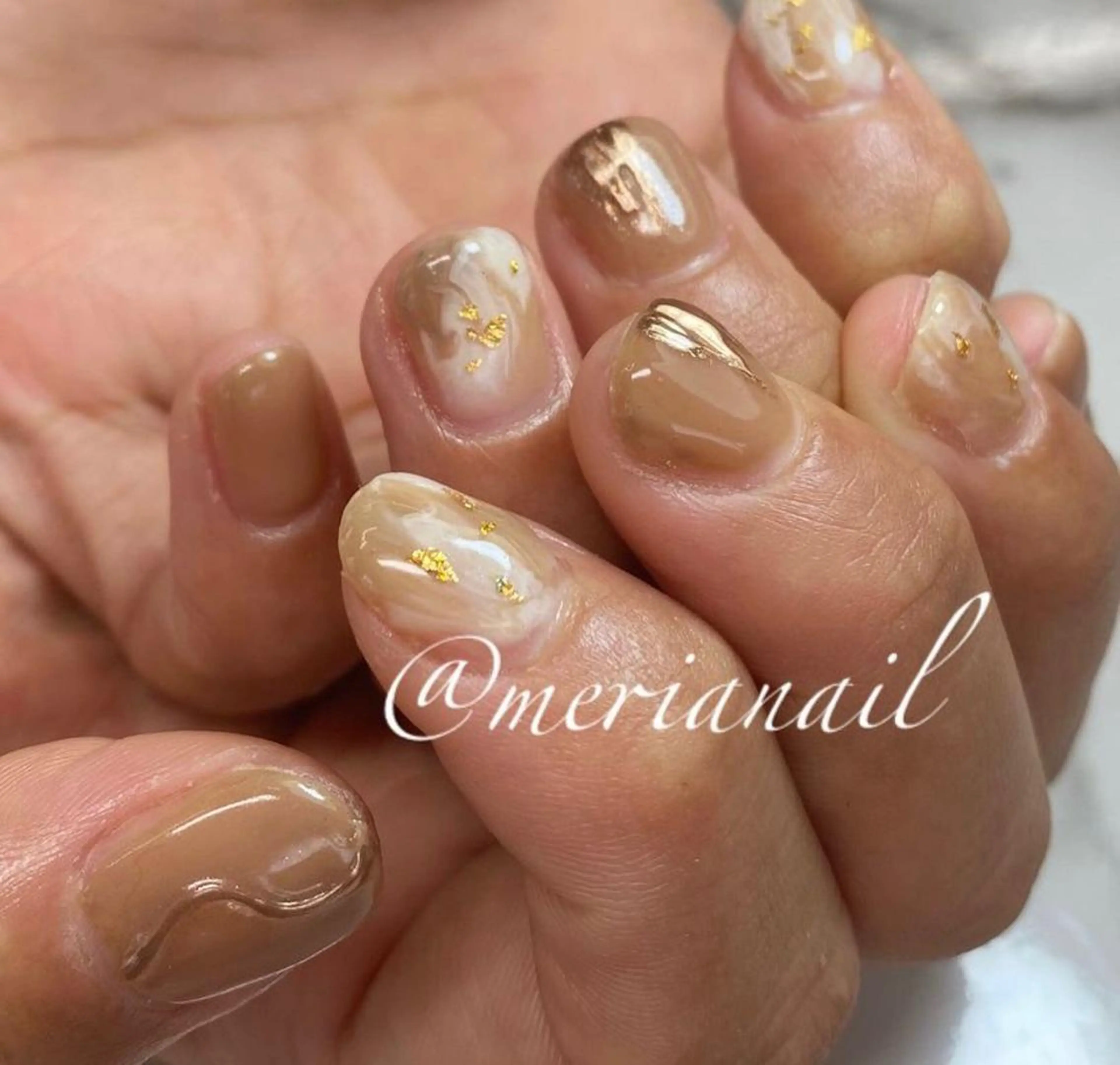 ショート カラー ネイル ニュアンスネイル INFINITY Sachiのネイルデザイン