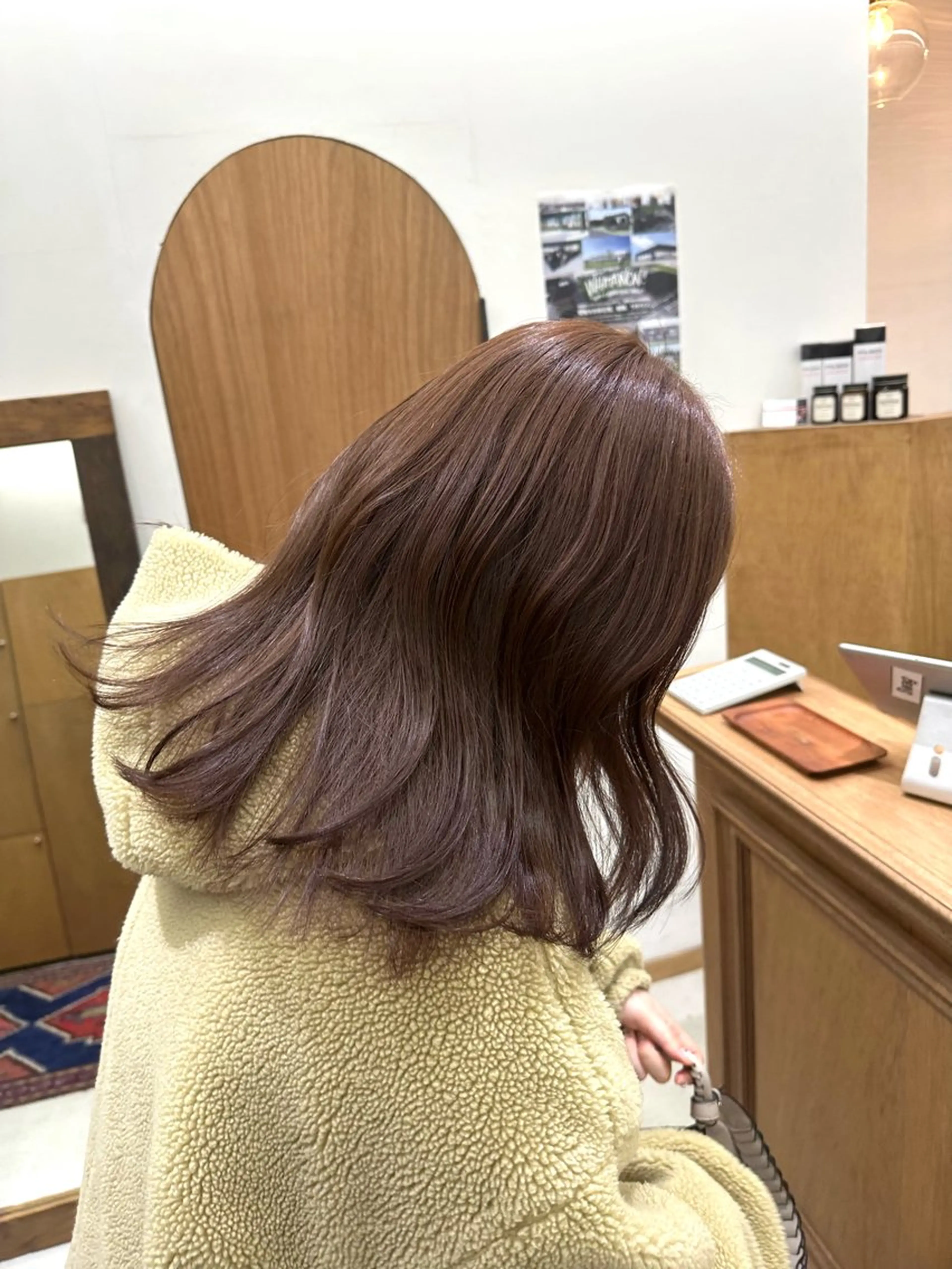 セミロング カラー ブリーチ ブリーチなしカラー ヘアカラー mana／ブリーチ なし／ベージュ／暖色のヘアスタイル