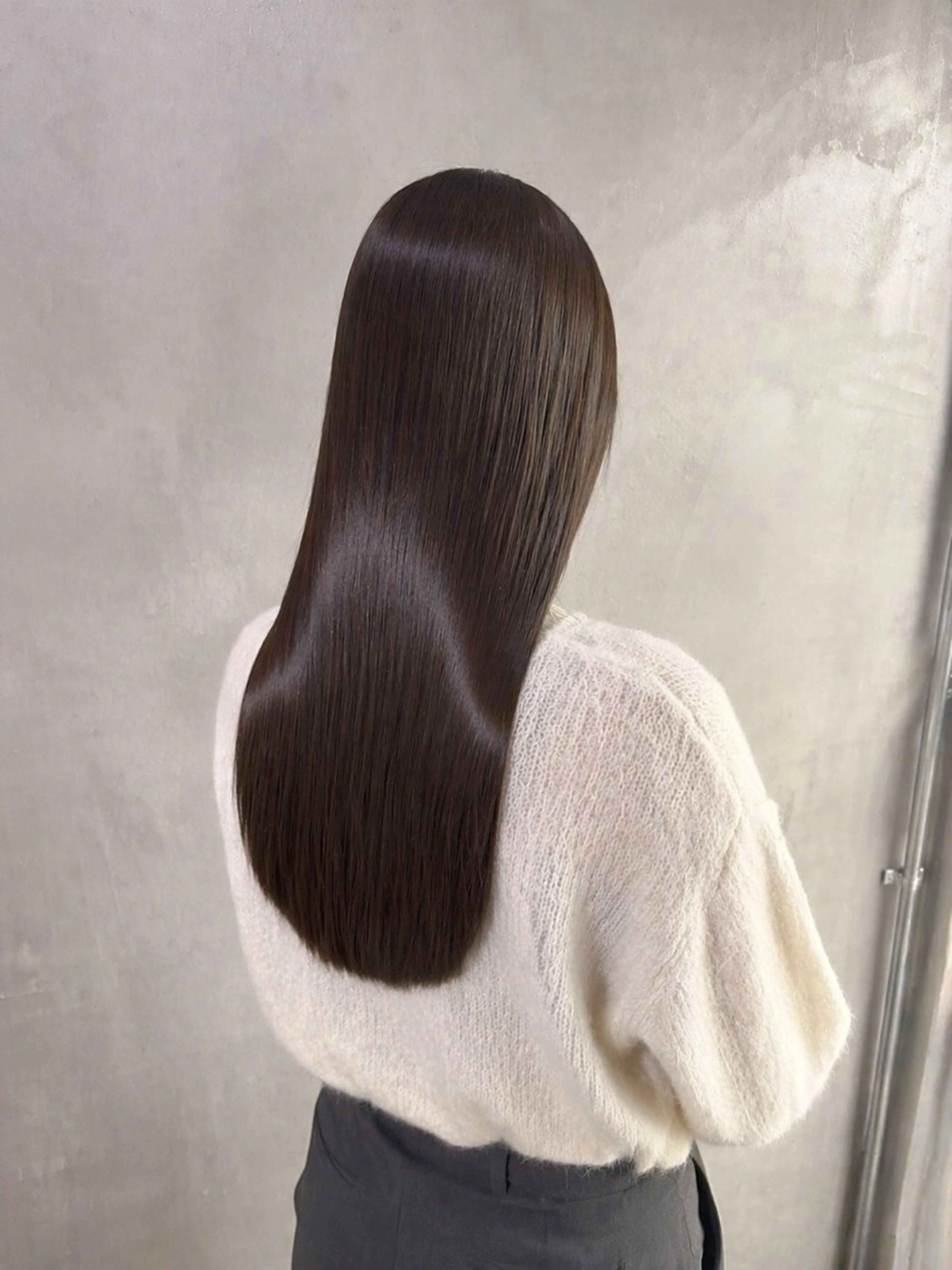 ロング カラー ブラウンカラー 髪質改善 トリートメント カット ヘアカラー トリートメント とうだだいき レイヤーカットのヘアスタイル