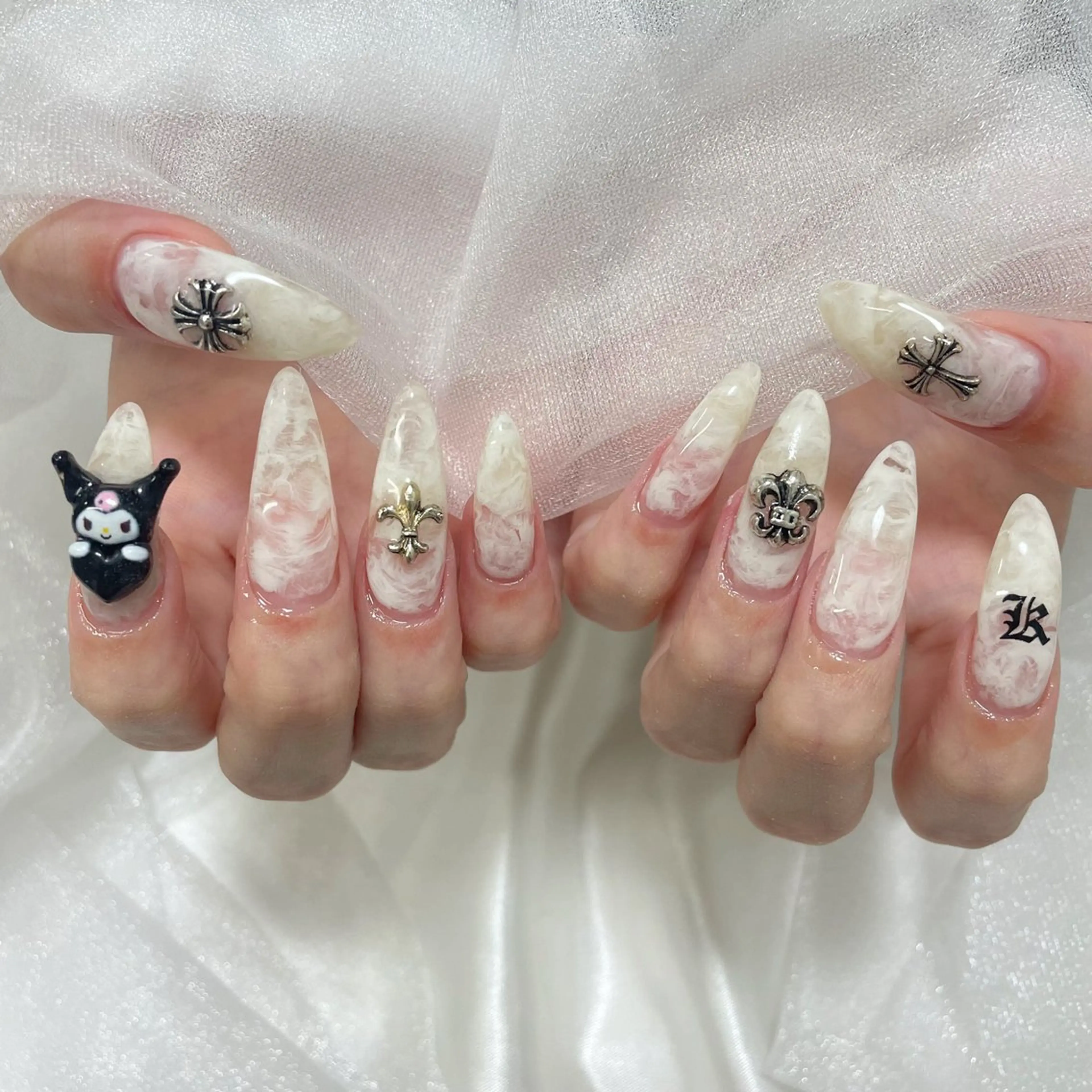 ネイル MoON...❤︎ MeGuのネイルデザイン