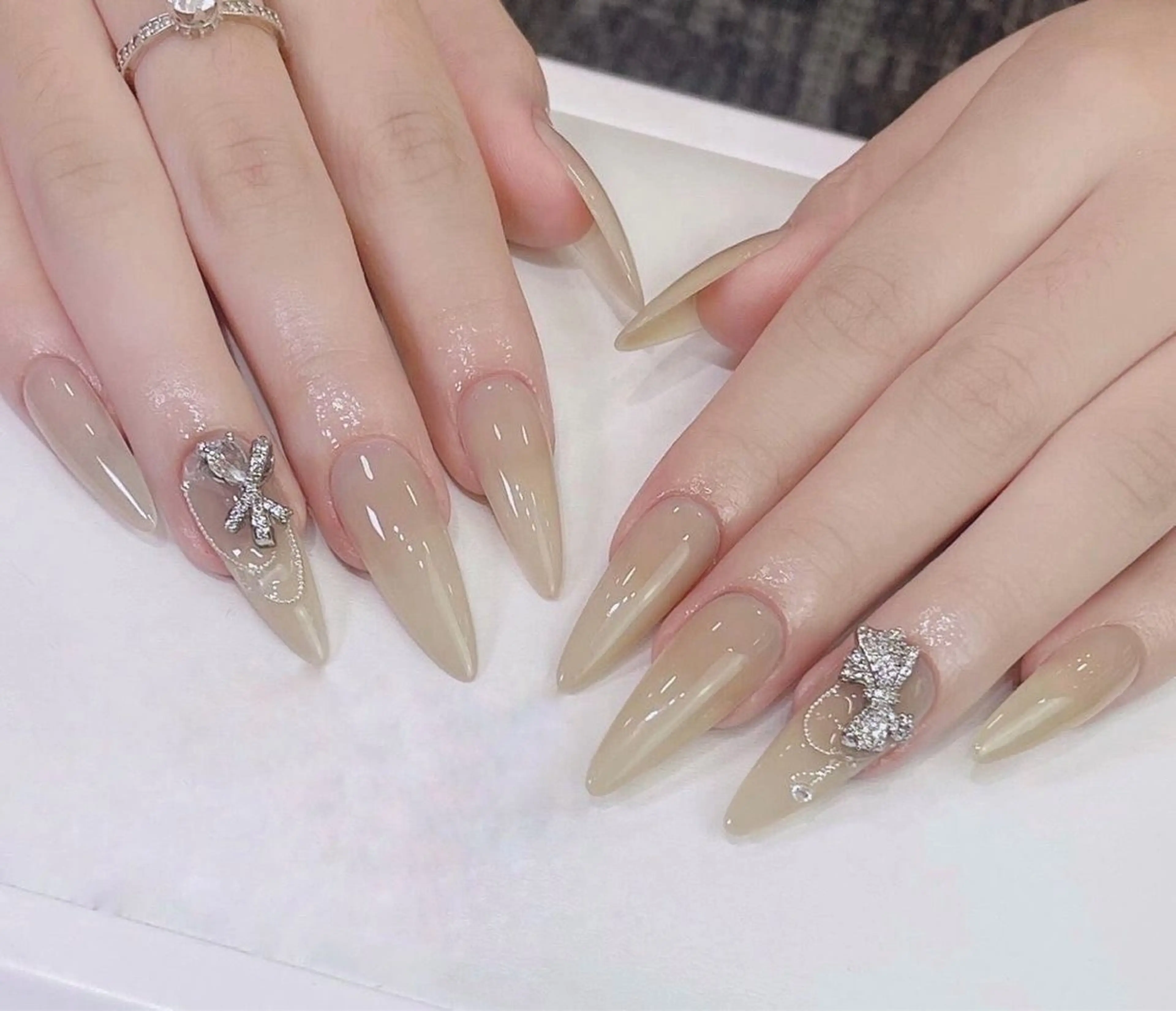 ネイル アートネイル オーロラネイル ブルー チークネイル フットネイル ハンドネイル NAILS168 新大久保店のネイルデザイン