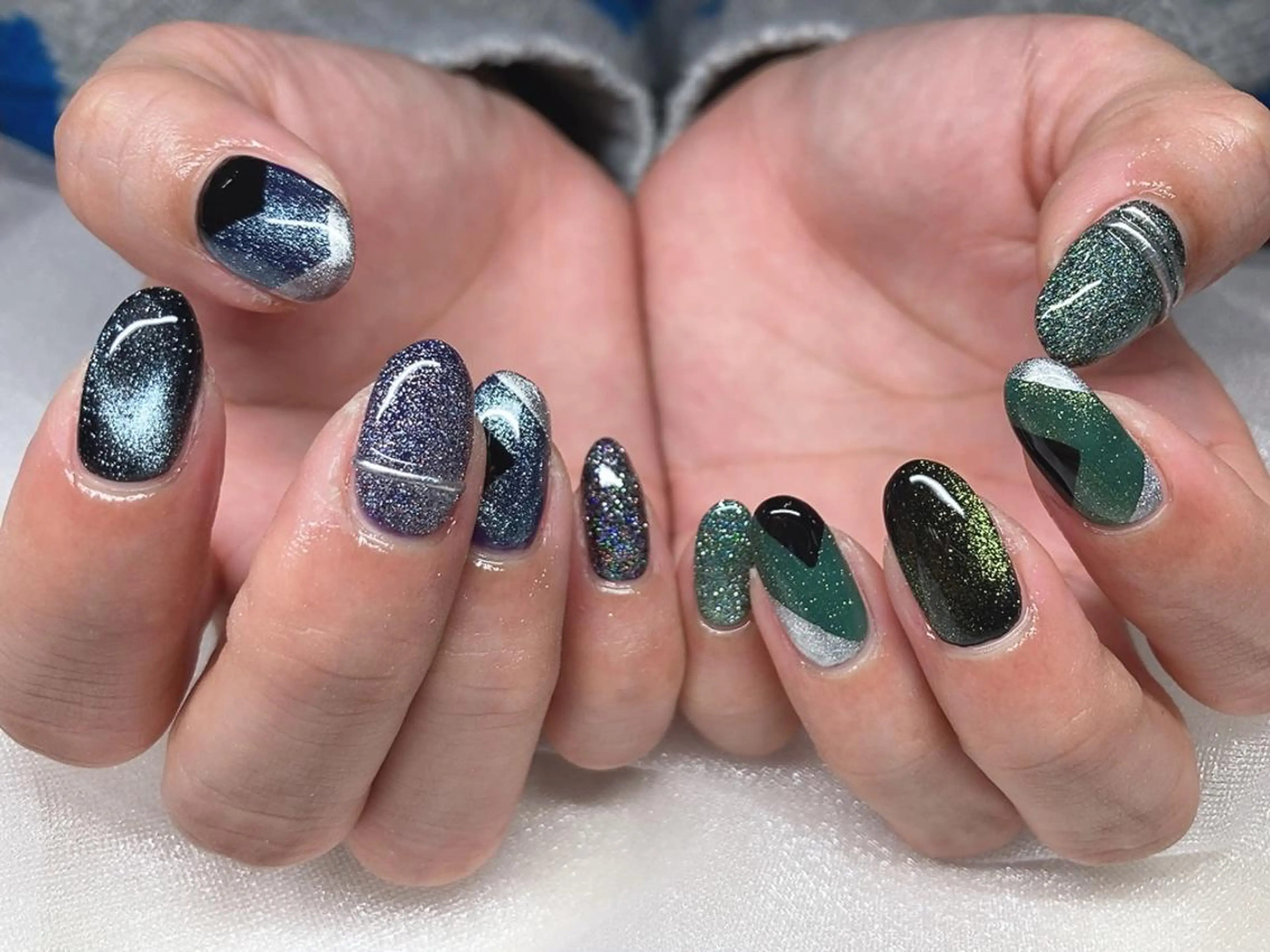 ネイル マグネットネイル 𝐴𝑁𝑈𝐸 トラブル爪育成専門のネイルデザイン