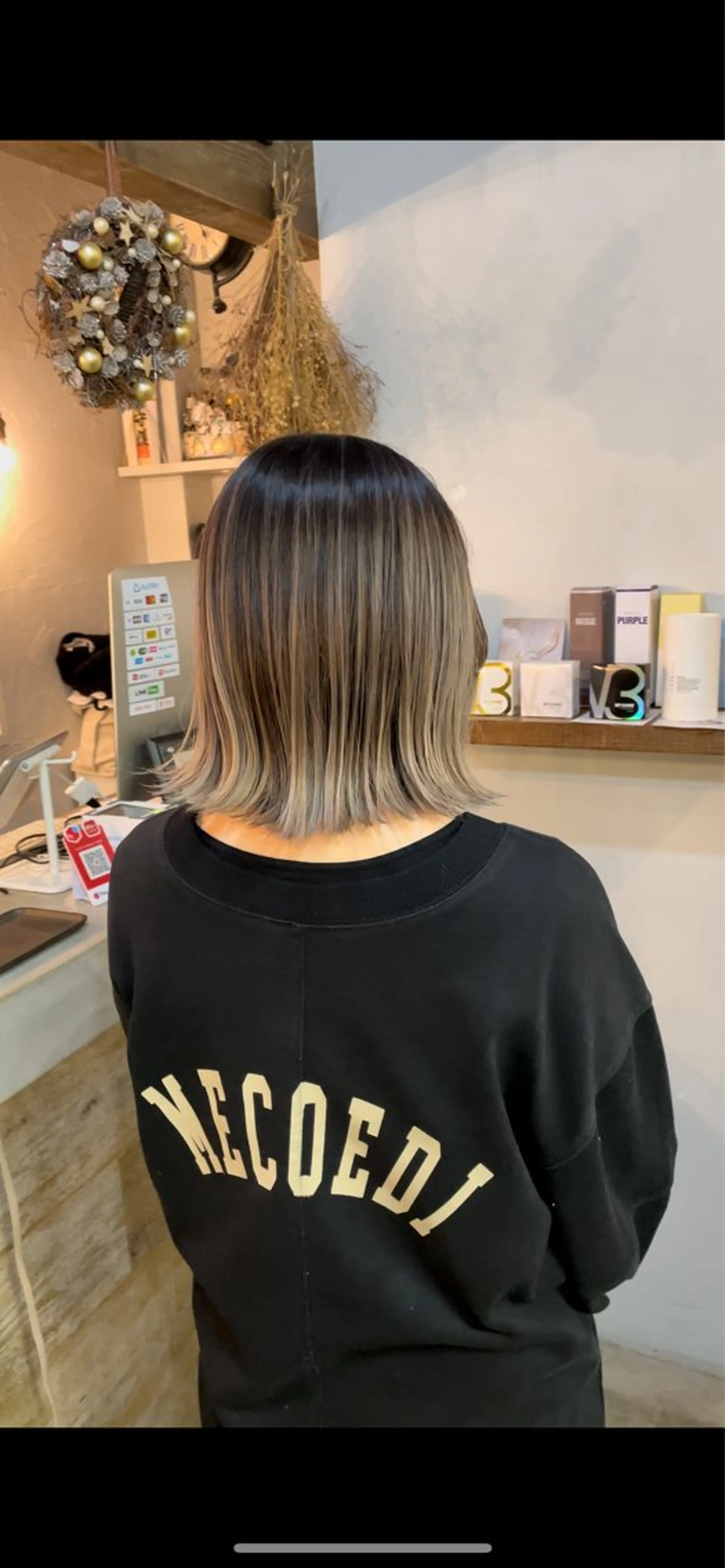 カラー バレイヤージュ ブリーチ ダブルカラー ハイライトカラー ハイトーンカラー 岩佐 怜のヘアスタイル