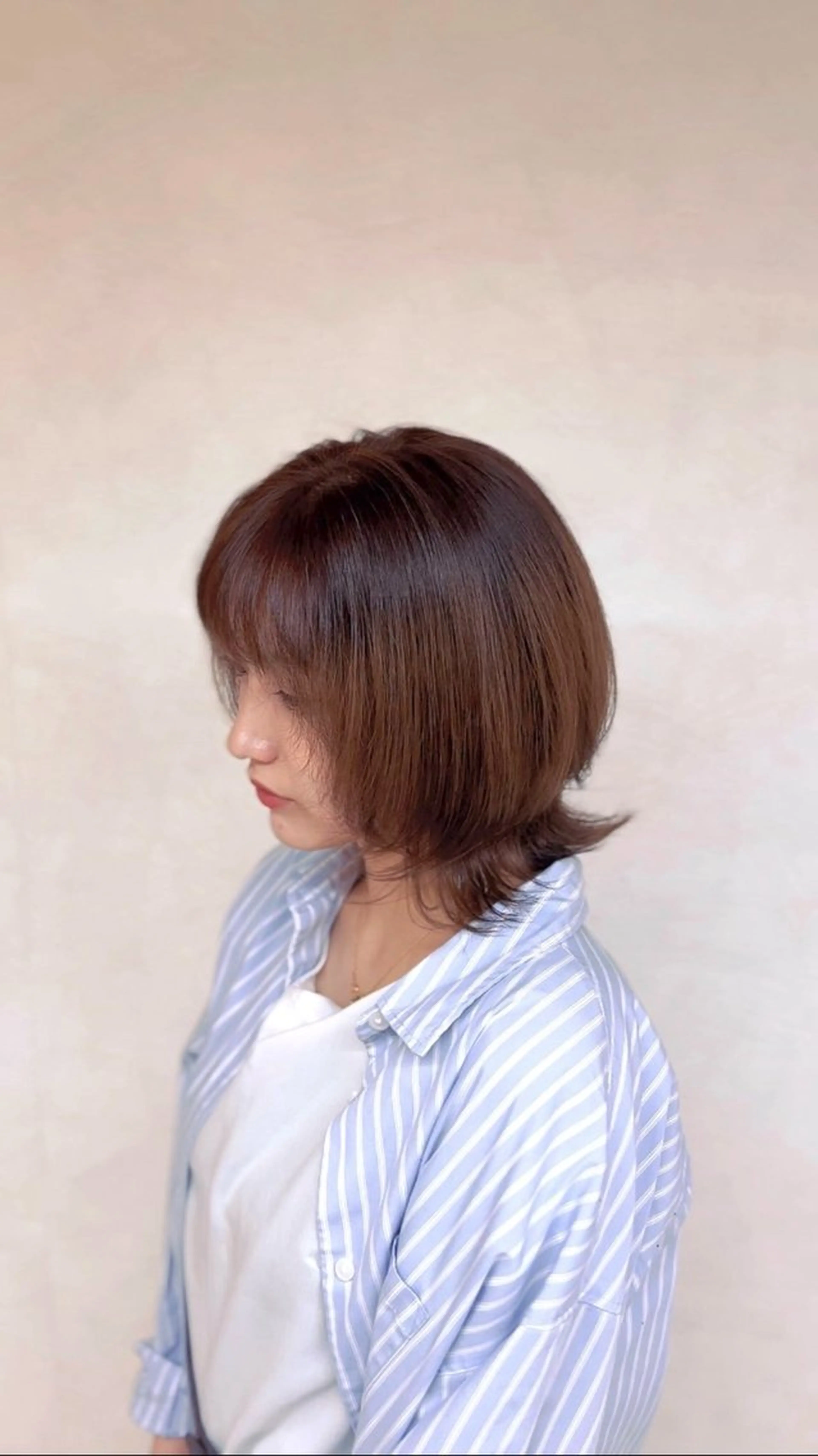 ミディアム 外ハネヘア カット コテ巻きパーマ/ 韓国レイヤー/なおのヘアスタイル