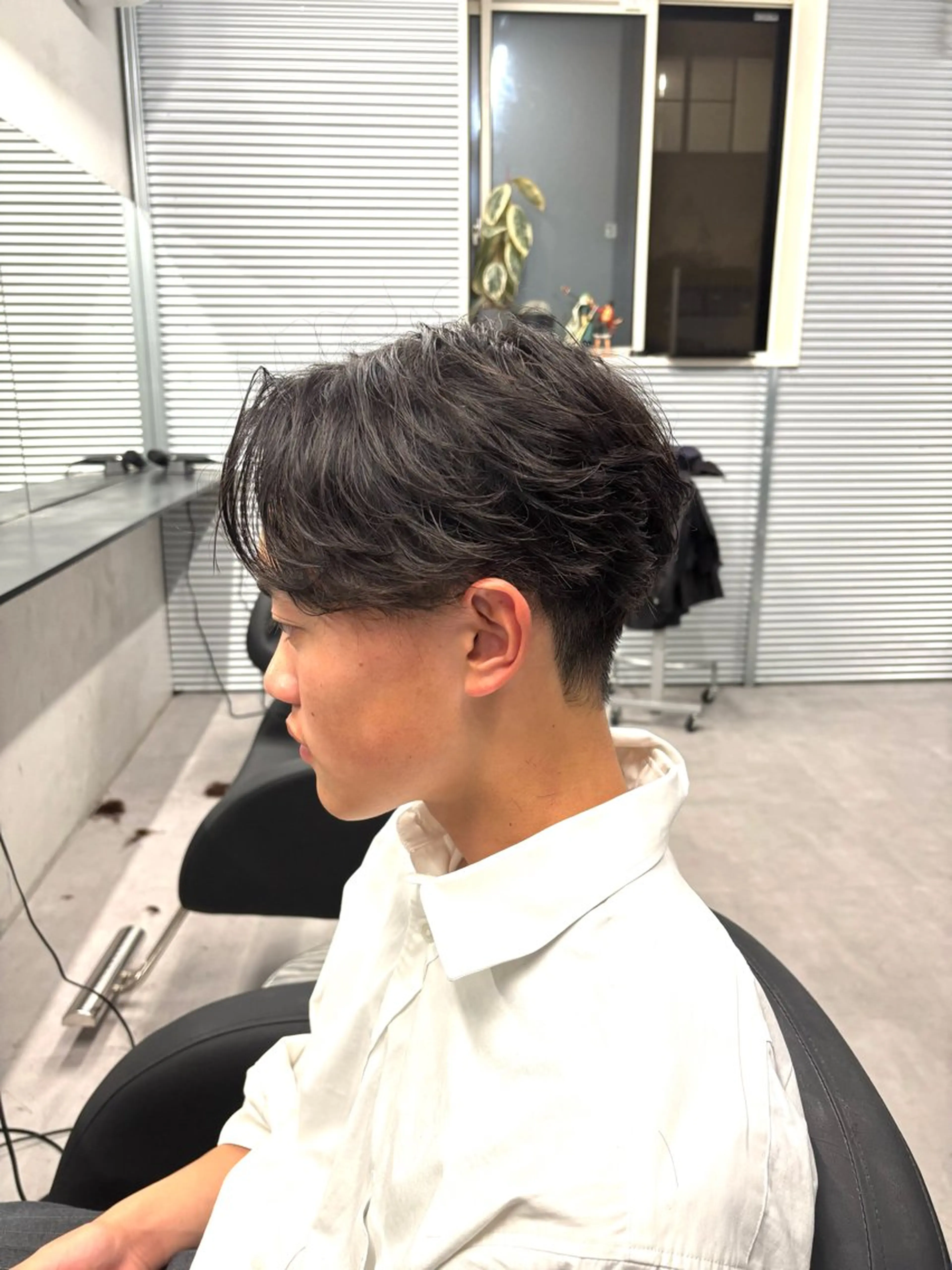 パーマ メンズ メンズパーマ ニュアンスパーマ カット パーマ 波巻き/ツイスパ/ 短髪/鈴木俊也のヘアスタイル