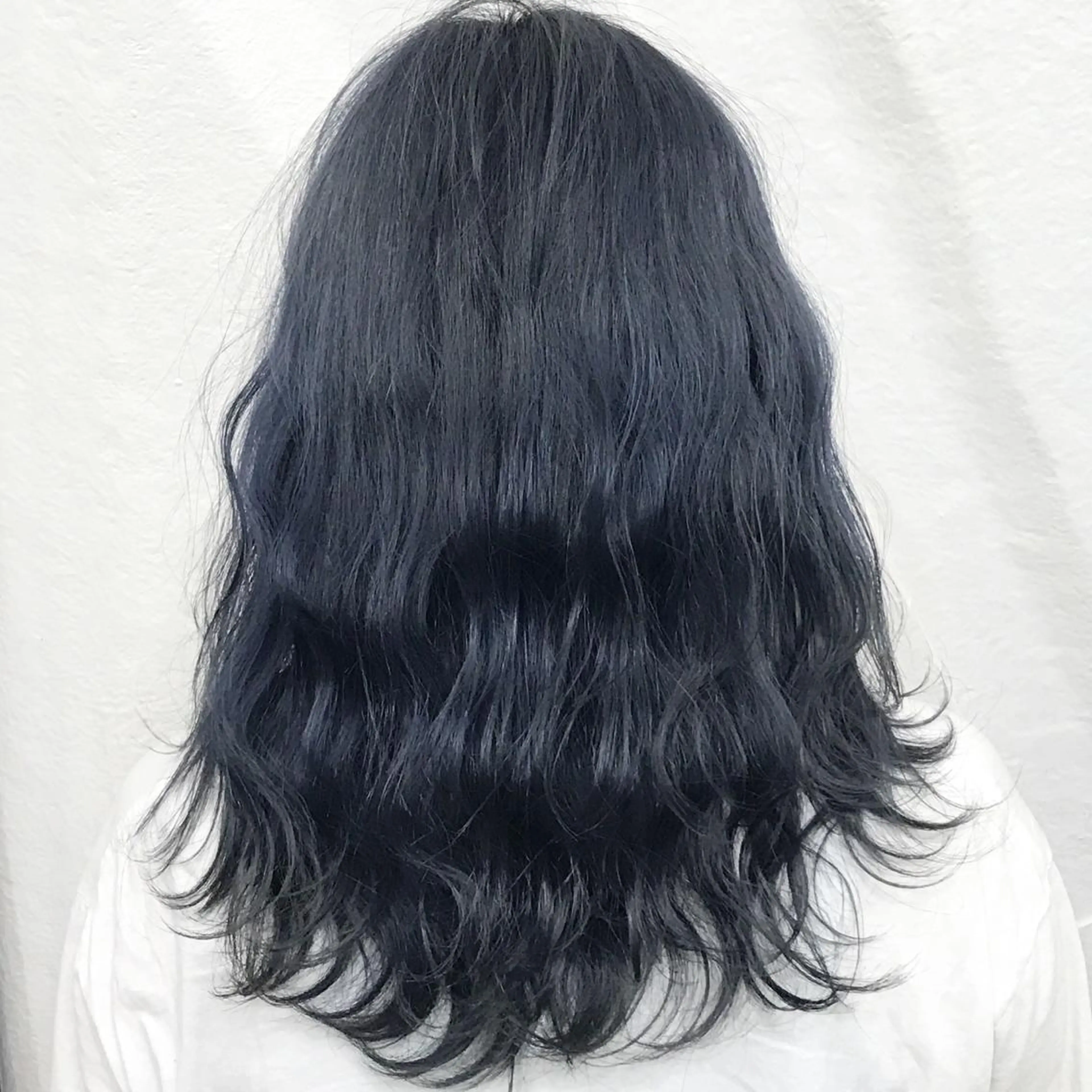 カラー ブリーチ ブルーカラー ネイビーカラー K-POP好き美容師 🇰🇷Kai.Yのヘアスタイル