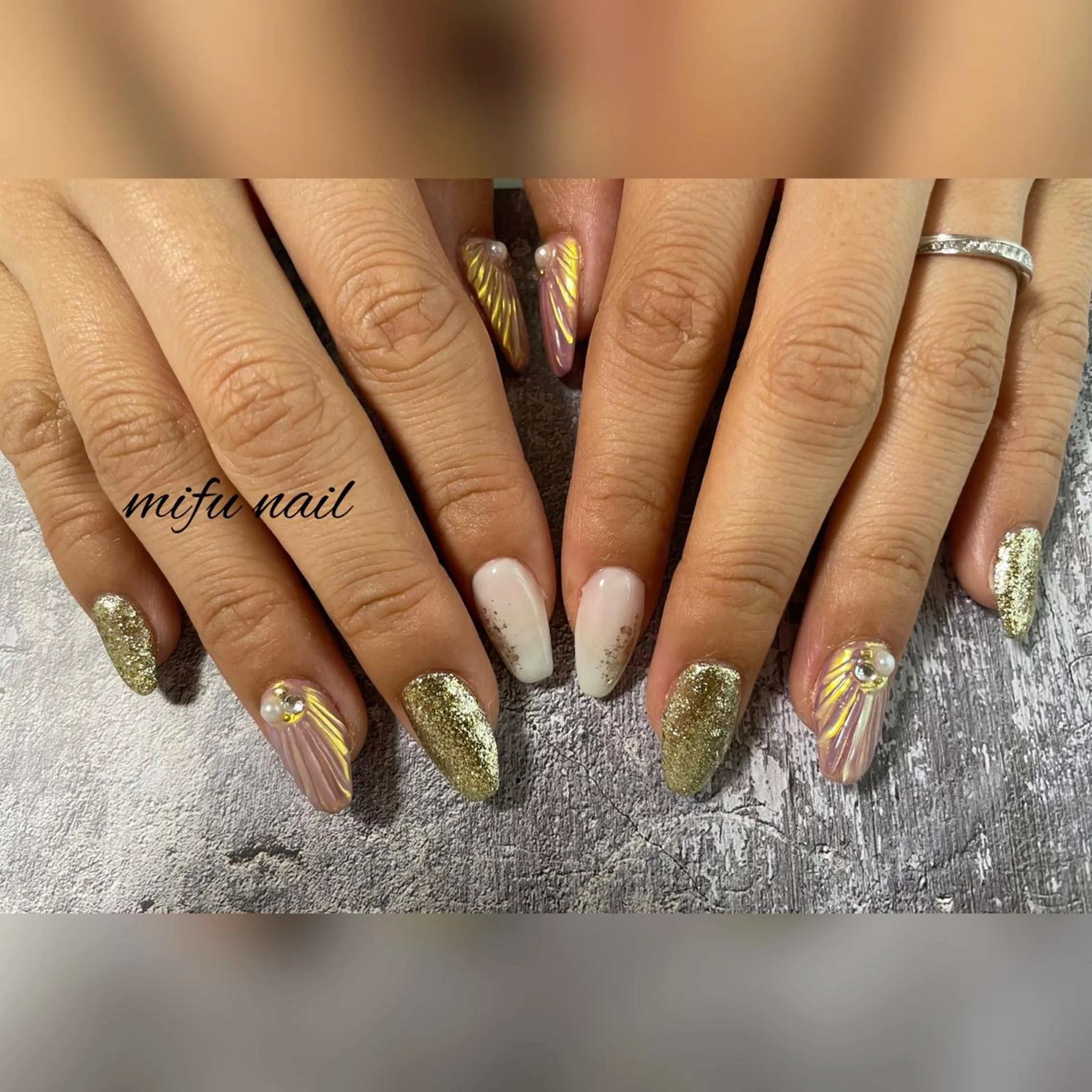 セミロング ネイル ジェルネイル 持ち込み ハンドネイル 大田 美笛香のネイルデザイン