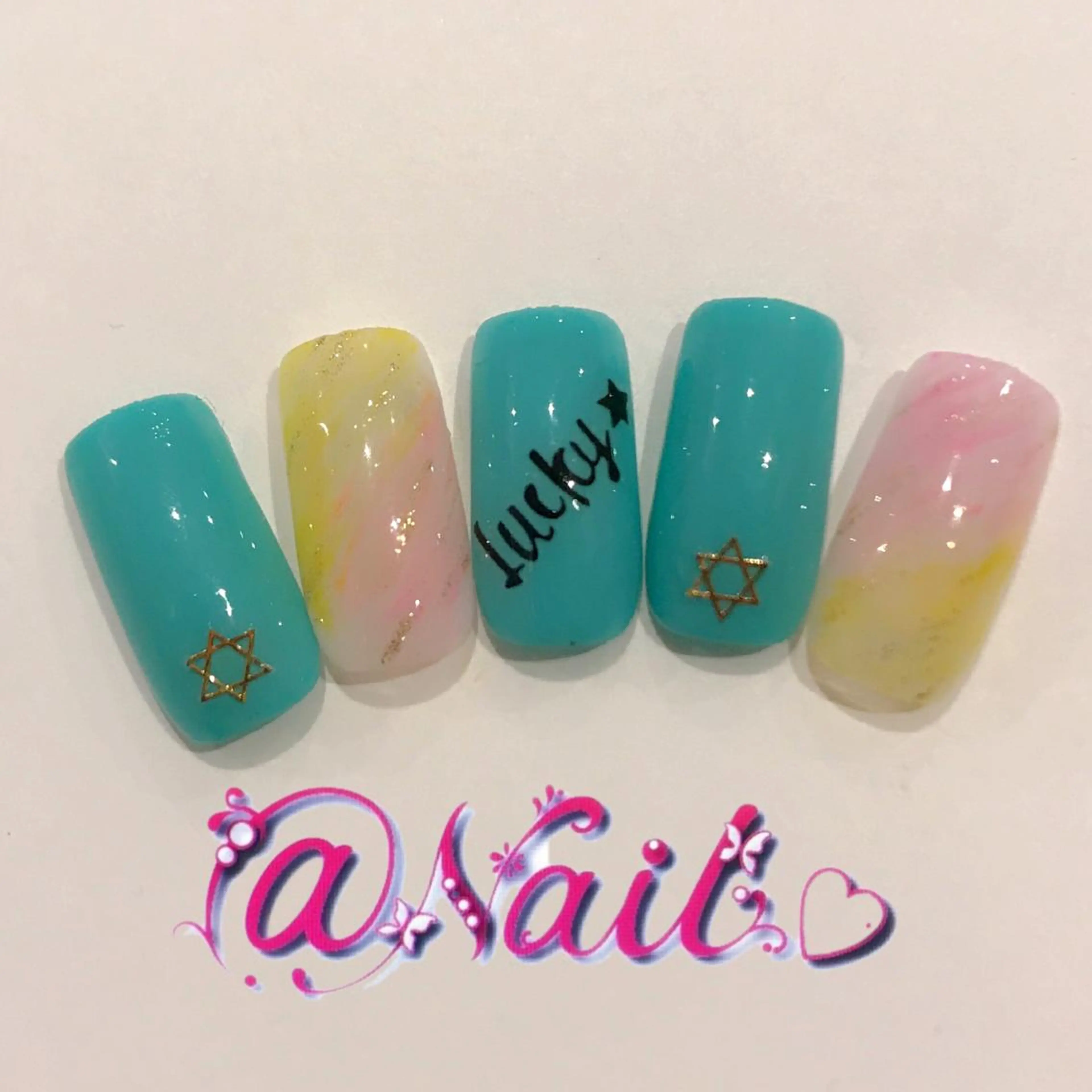 ネイル フットネイル ジェルネイル スカルプネイル 小尾 栞のネイルデザイン