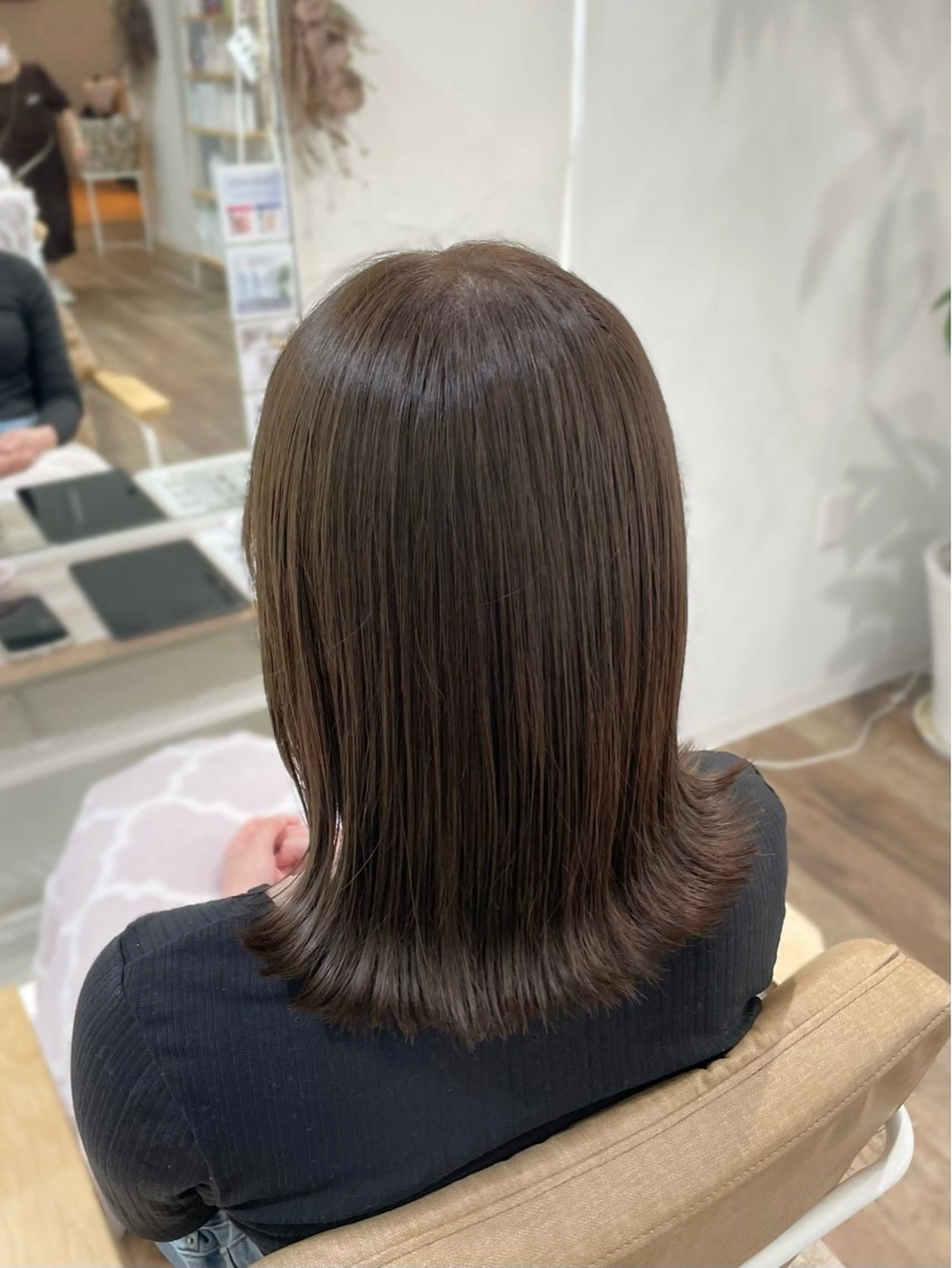 ミディアム カット ヘアカラー トリートメント ピンク・ラベンダー/ レイヤー/NANAのヘアスタイル