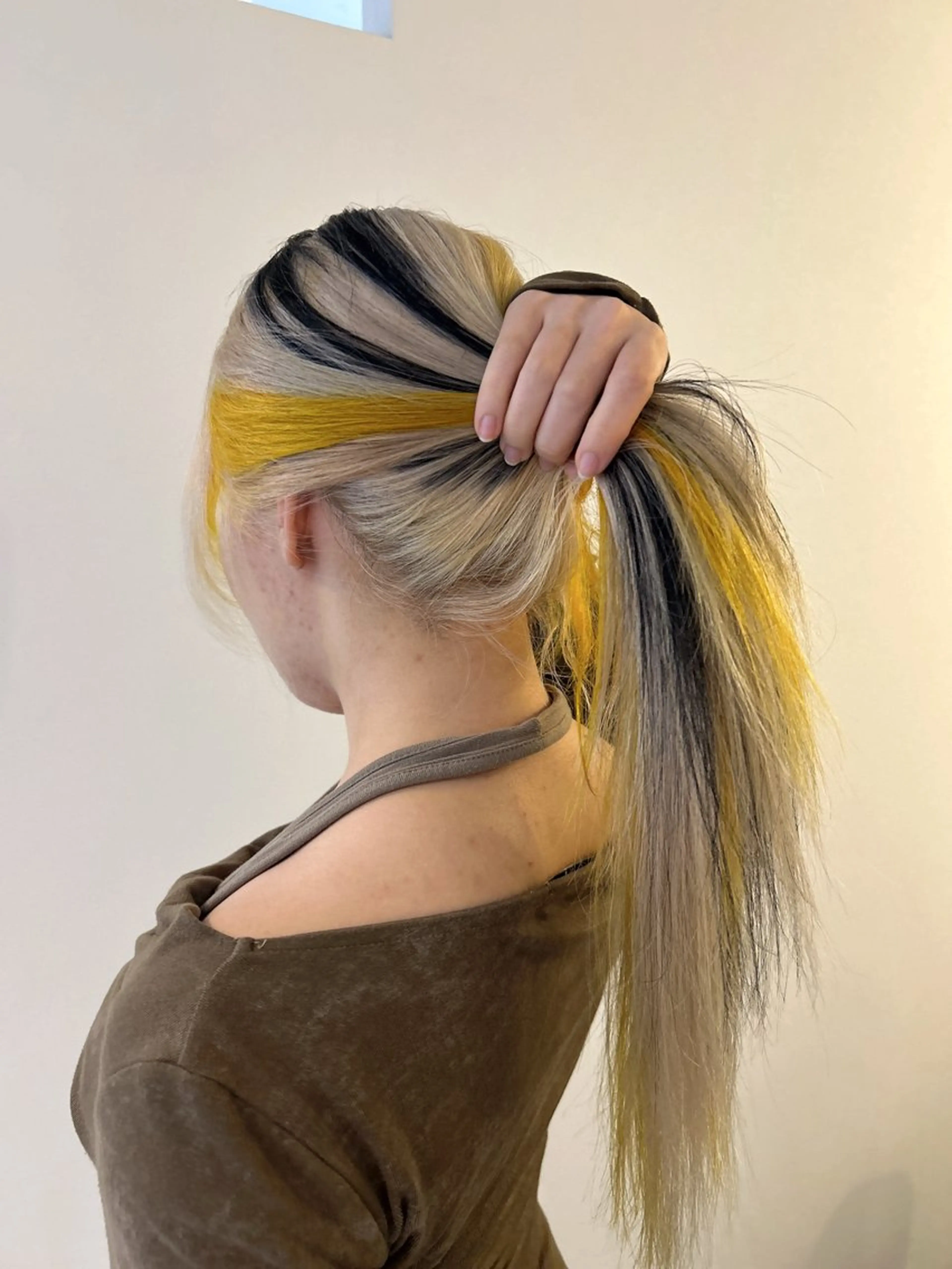 ロング カラー 綺星 ハイトーン/デザインのヘアスタイル