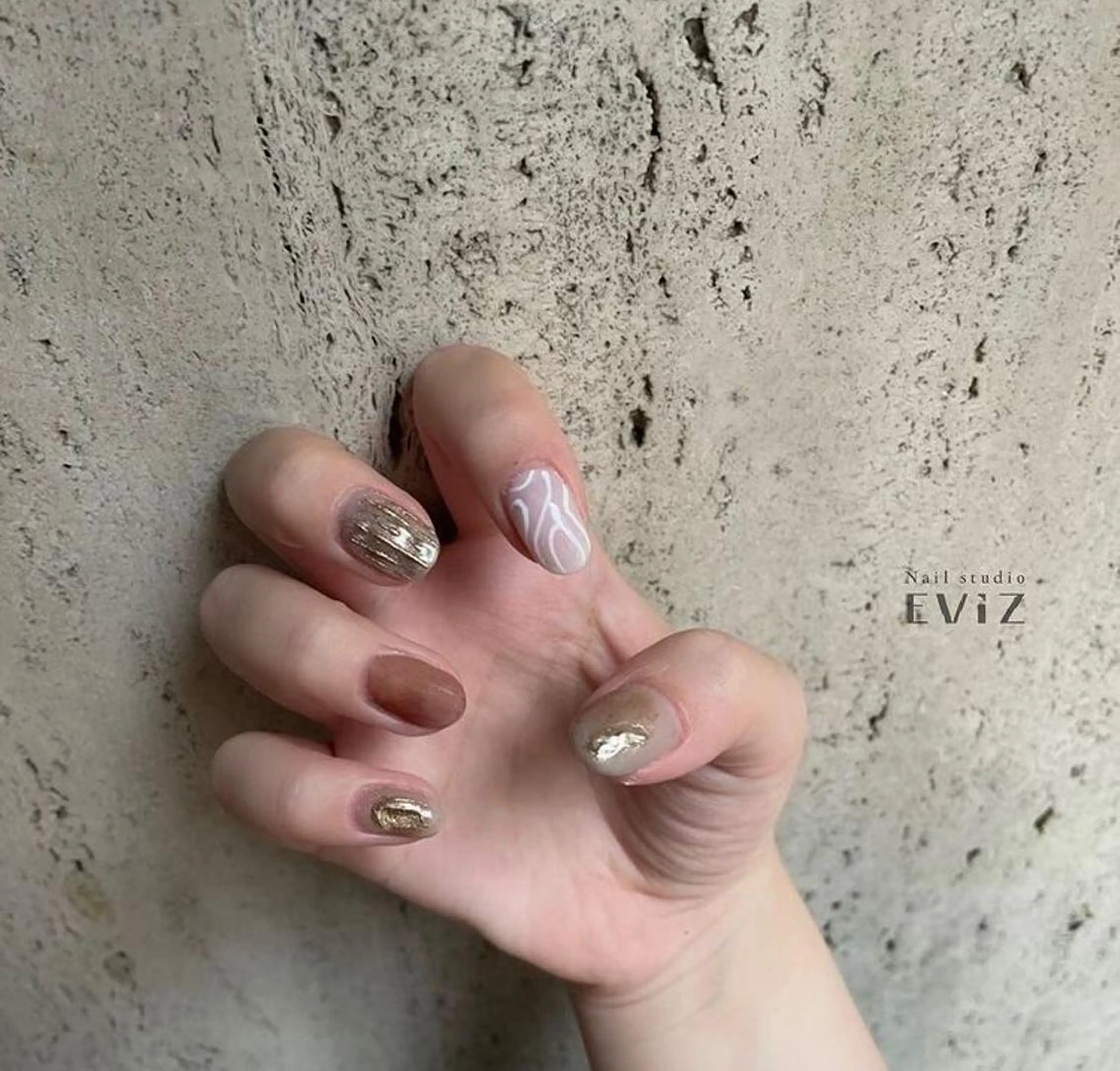 ネイル nailstudio eviz新宿店のネイルデザイン