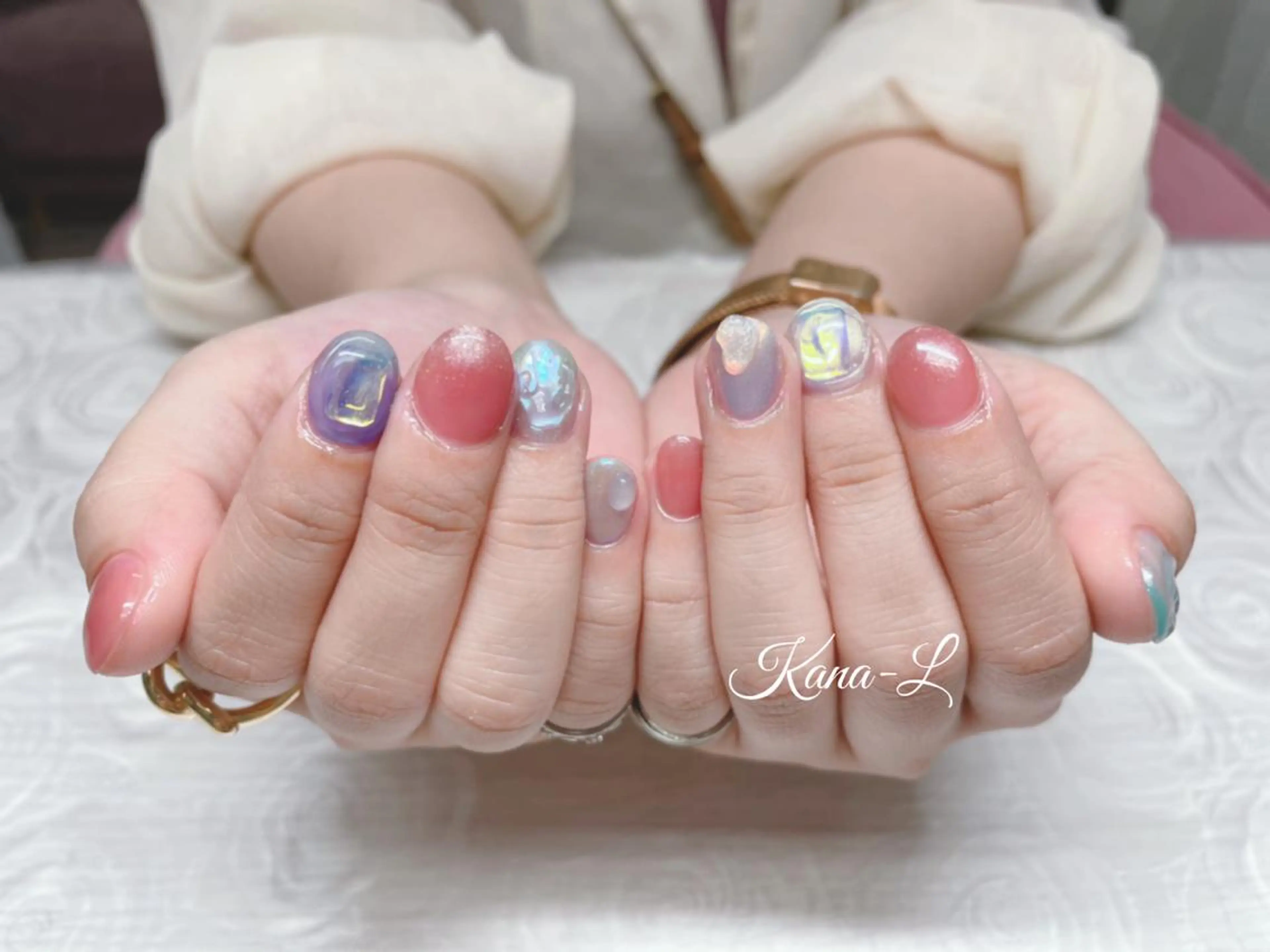 カラー ネイル オーロラネイル 氷ネイル・うるうるネイル 芦辺 香奈のネイルデザイン