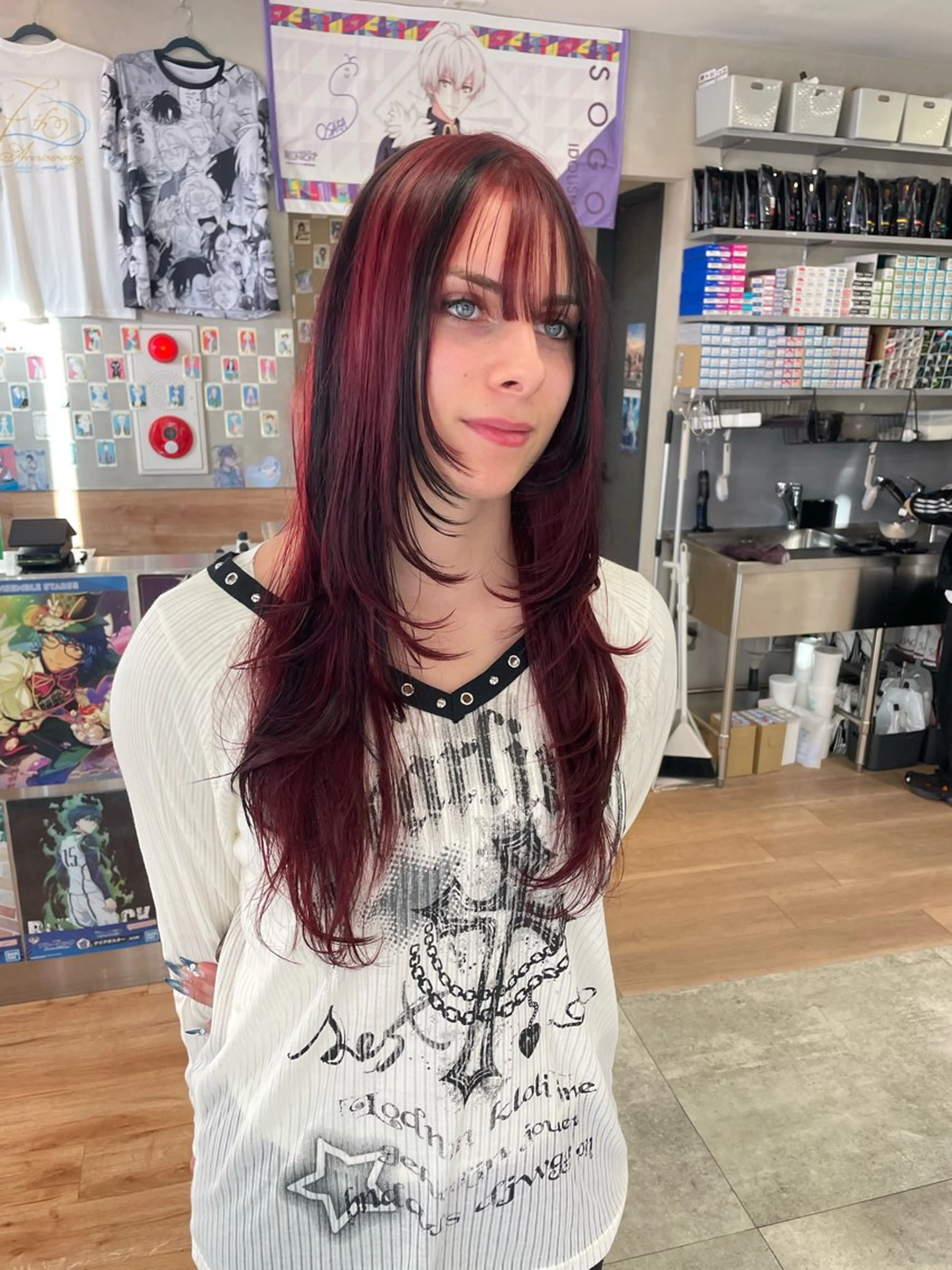 ロング レイヤーカット ヘアカラー 🍭ハイトーン/ デザインカラー🦄のヘアスタイル