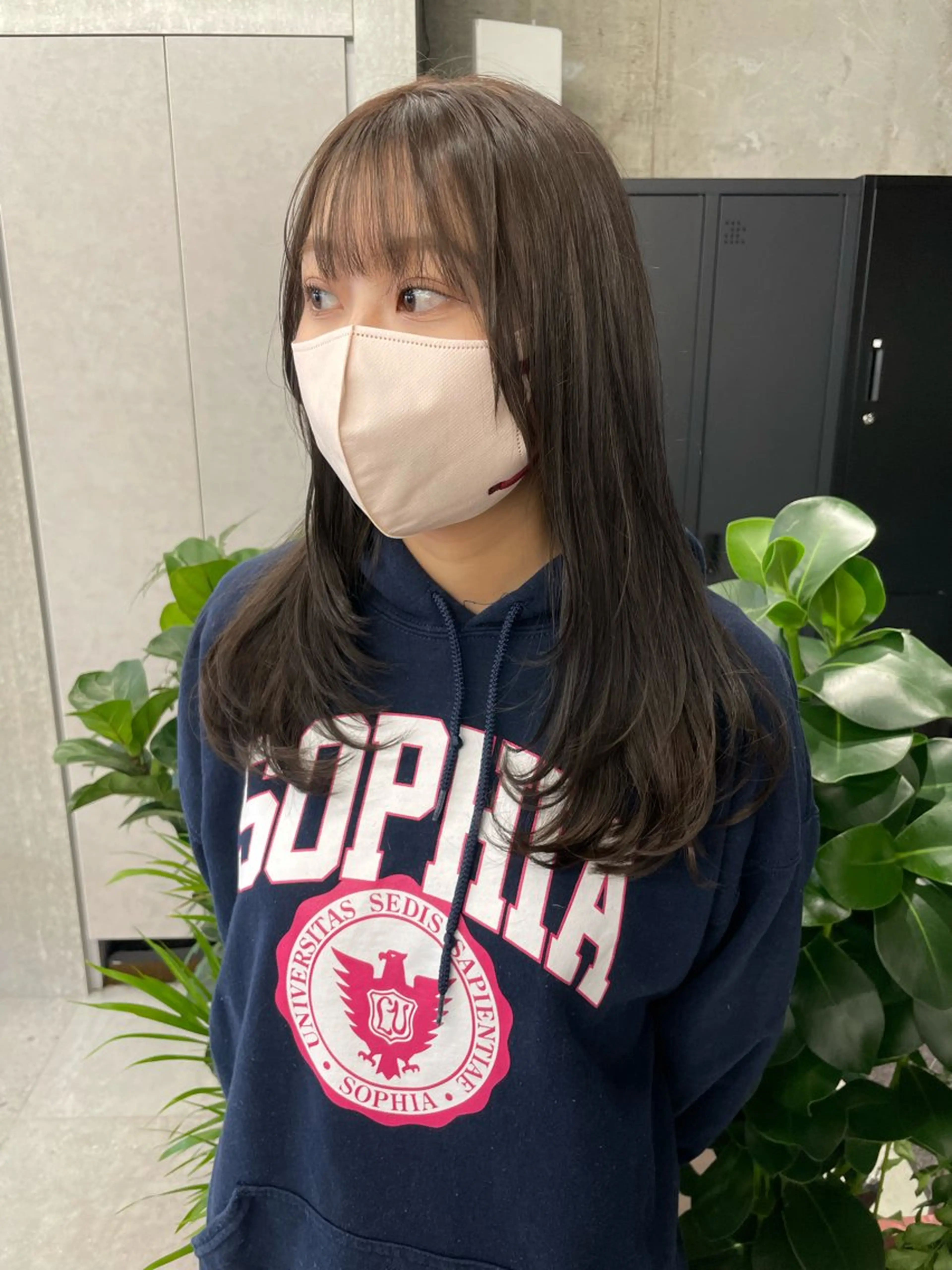 ロング MIFA レイヤー／パーマのヘアスタイル