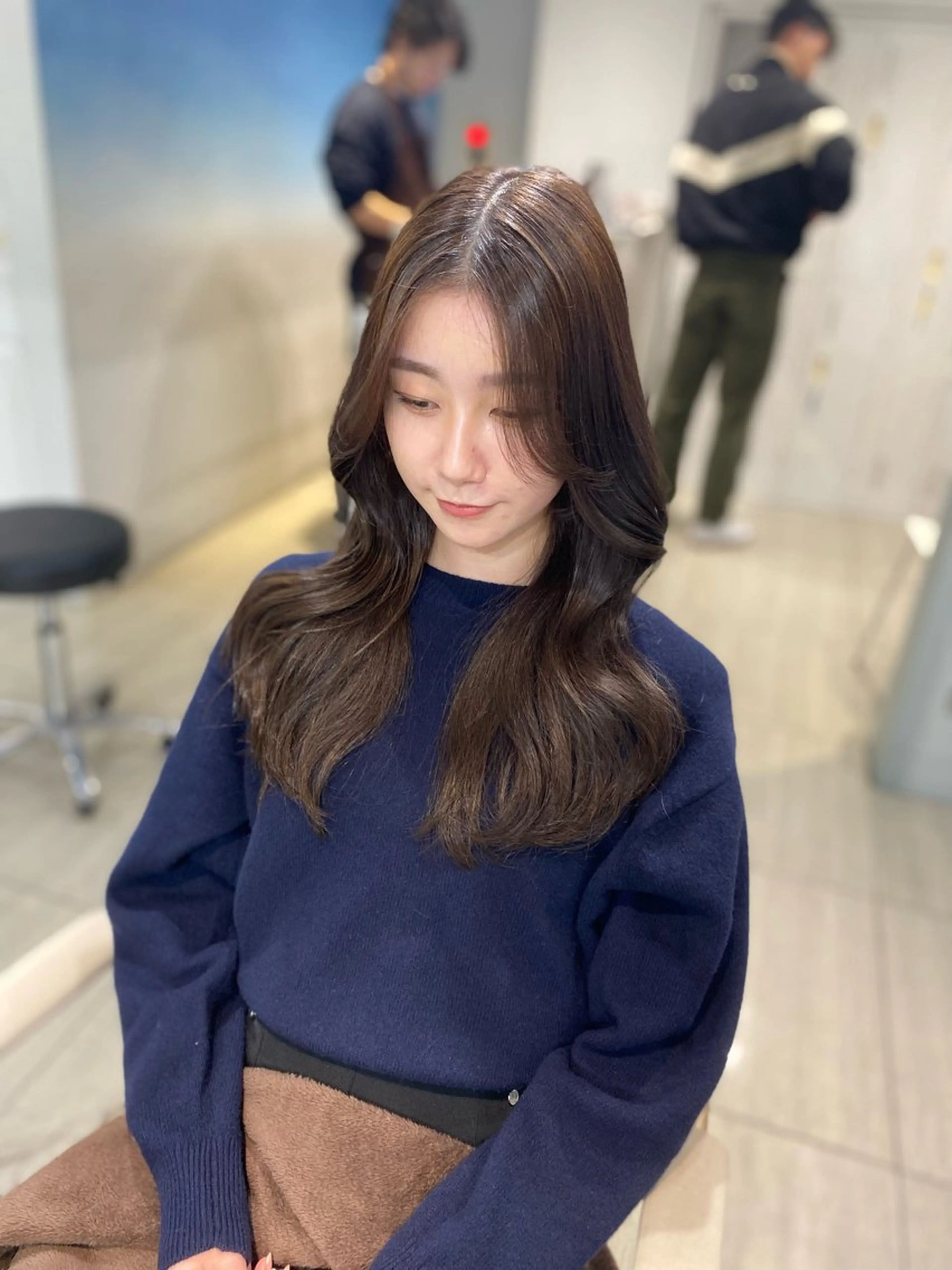 セミロング カラー ヘアアレンジ ベージュカラー くびれヘア 韓国風ヘア レイヤーカット カット ヘアカラー トリートメント 韓国風レイヤーカット 💎髪質改善"yuiのヘアスタイル