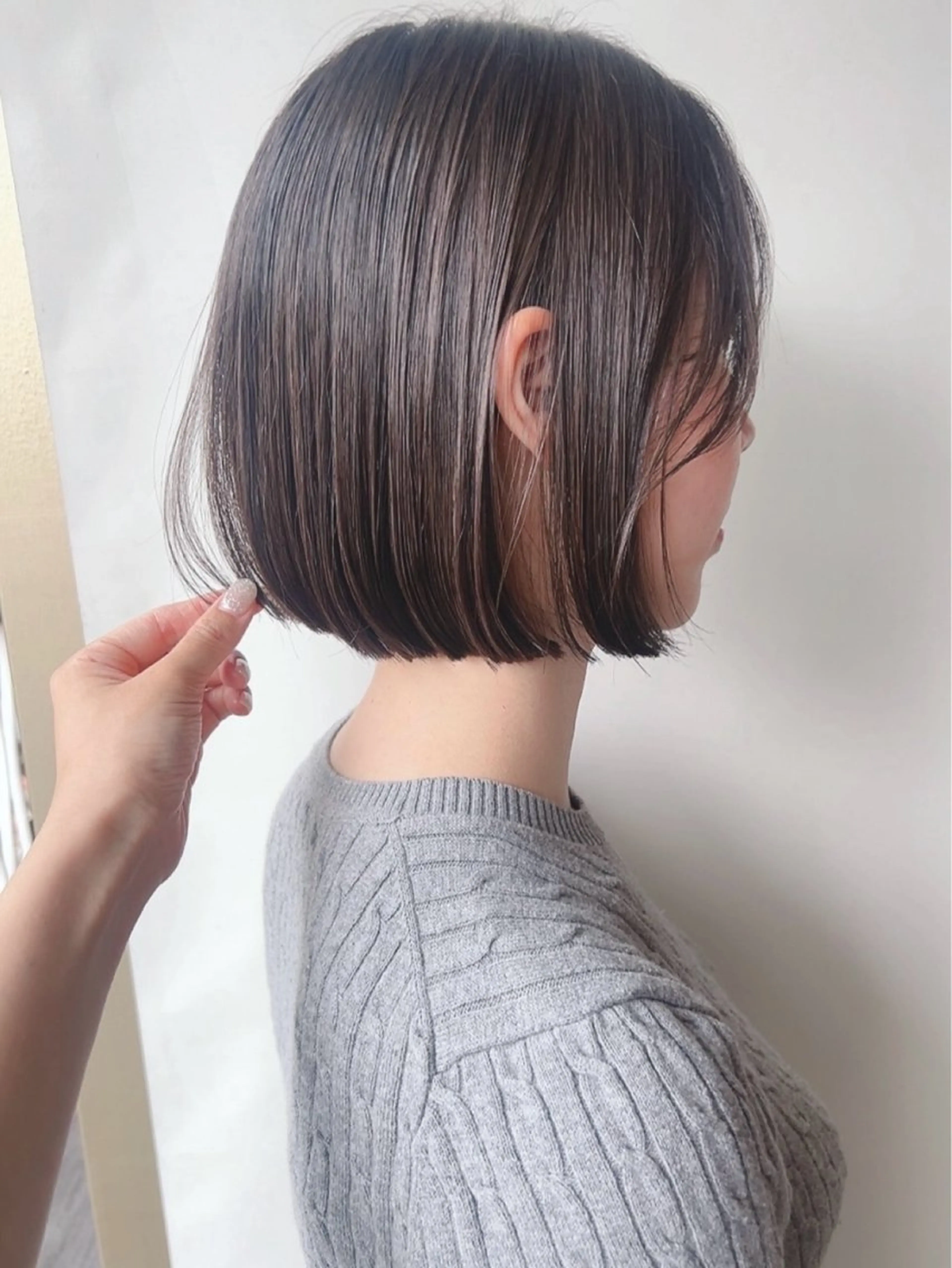 ショート 松岡彩華 ボブ /グレージュのヘアスタイル