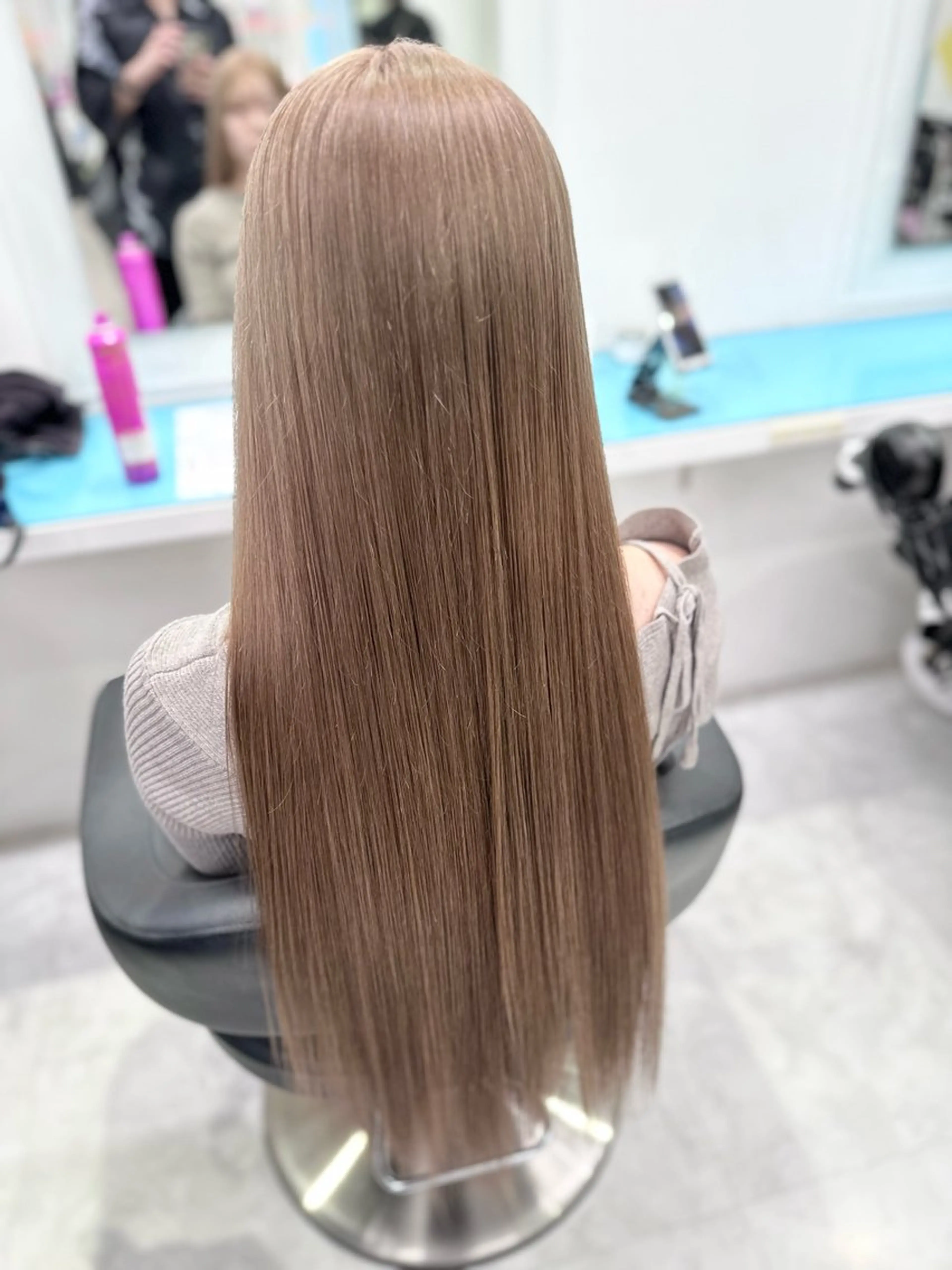 ミディアム カラー ヘアアレンジ ベージュカラー 透明感カラー ミルクティーベージュ 韓国風ヘア 🫧モテる💗ダメー ジレスハイトーン🫧のヘアスタイル