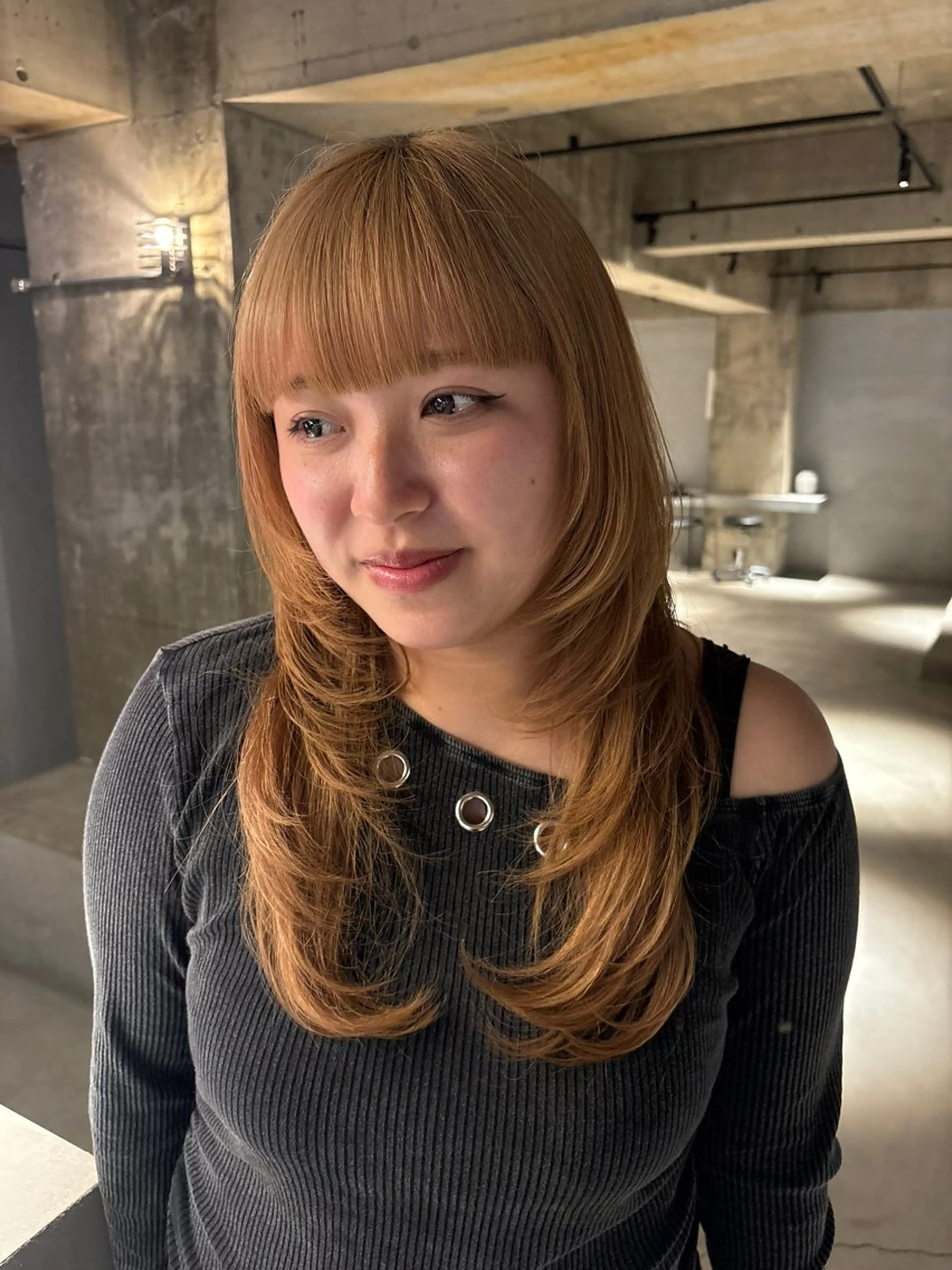 カラー 纐纈 釉羽のヘアスタイル
