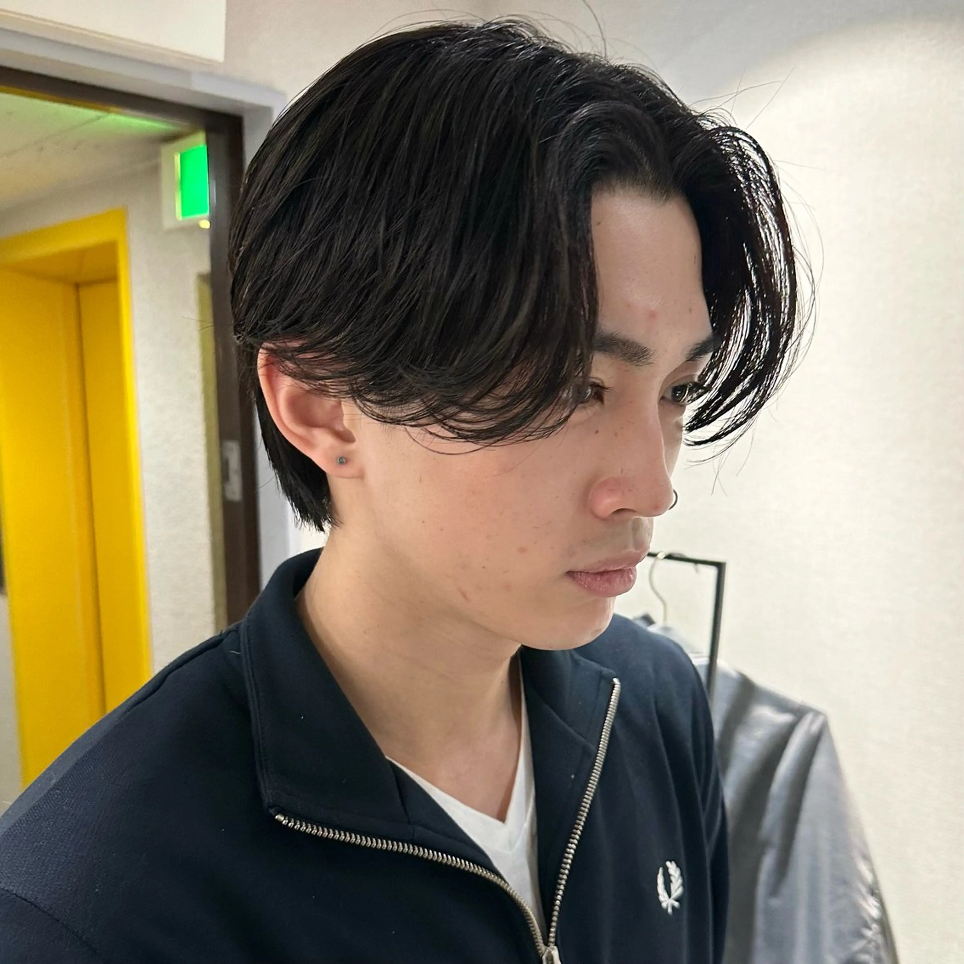 ミディアム カラー パーマ メンズ ミディアムパーマ センターパート メンズパーマ メンズウルフカット ウルフカット 💈原宿指名No.1 センターパート💈のヘアスタイル