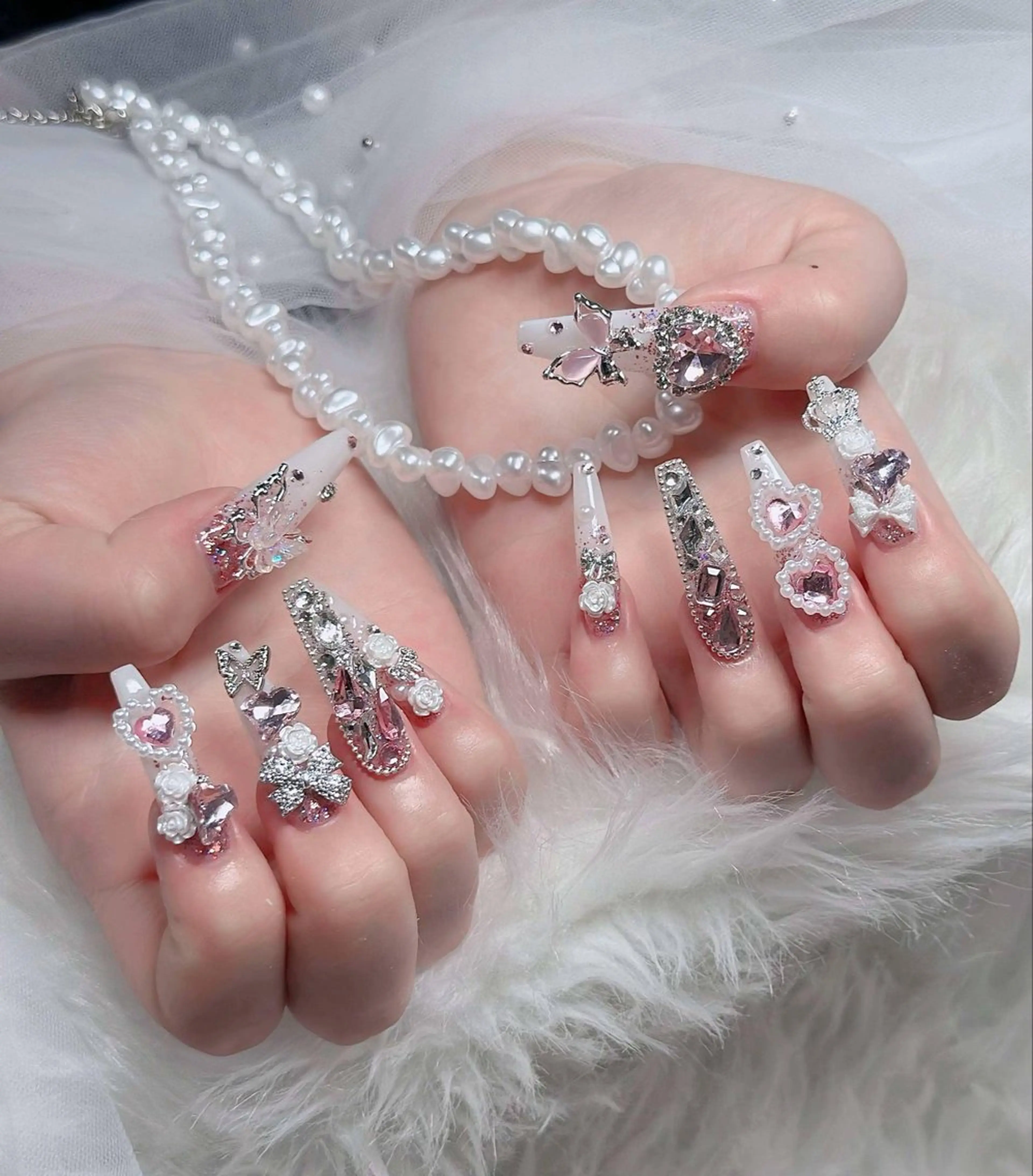 ネイル オーロラネイル フレンチネイル ジェルネイル ハロウィン キラキラネイル ハンドネイル H.baby Nail Salonのネイルデザイン