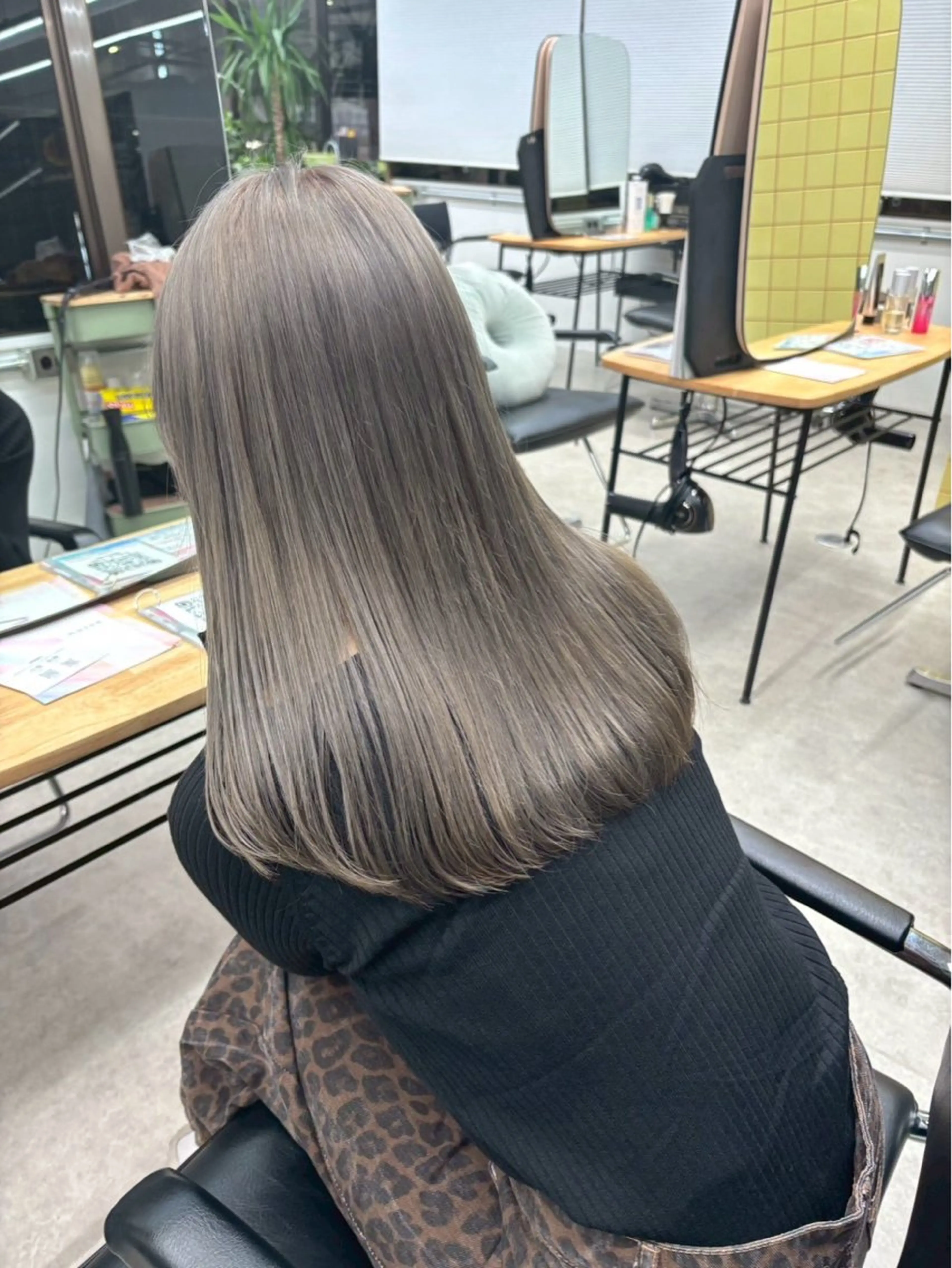 ミディアム 松嶋 翼のヘアスタイル