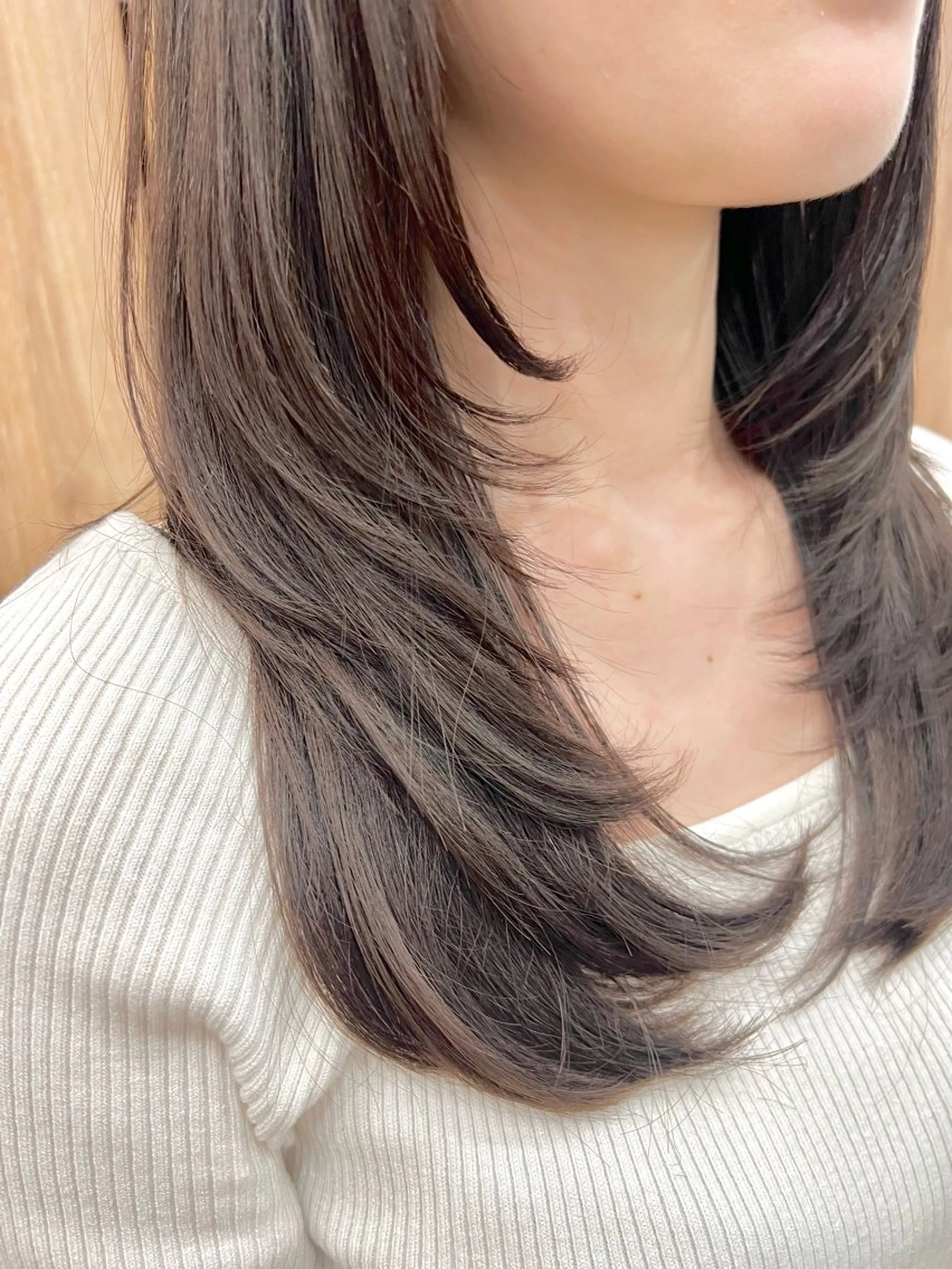 ミディアム 顔まわりレイヤー レイヤーカット ボブ/レイヤー/ 縮毛矯正/オオバコのヘアスタイル