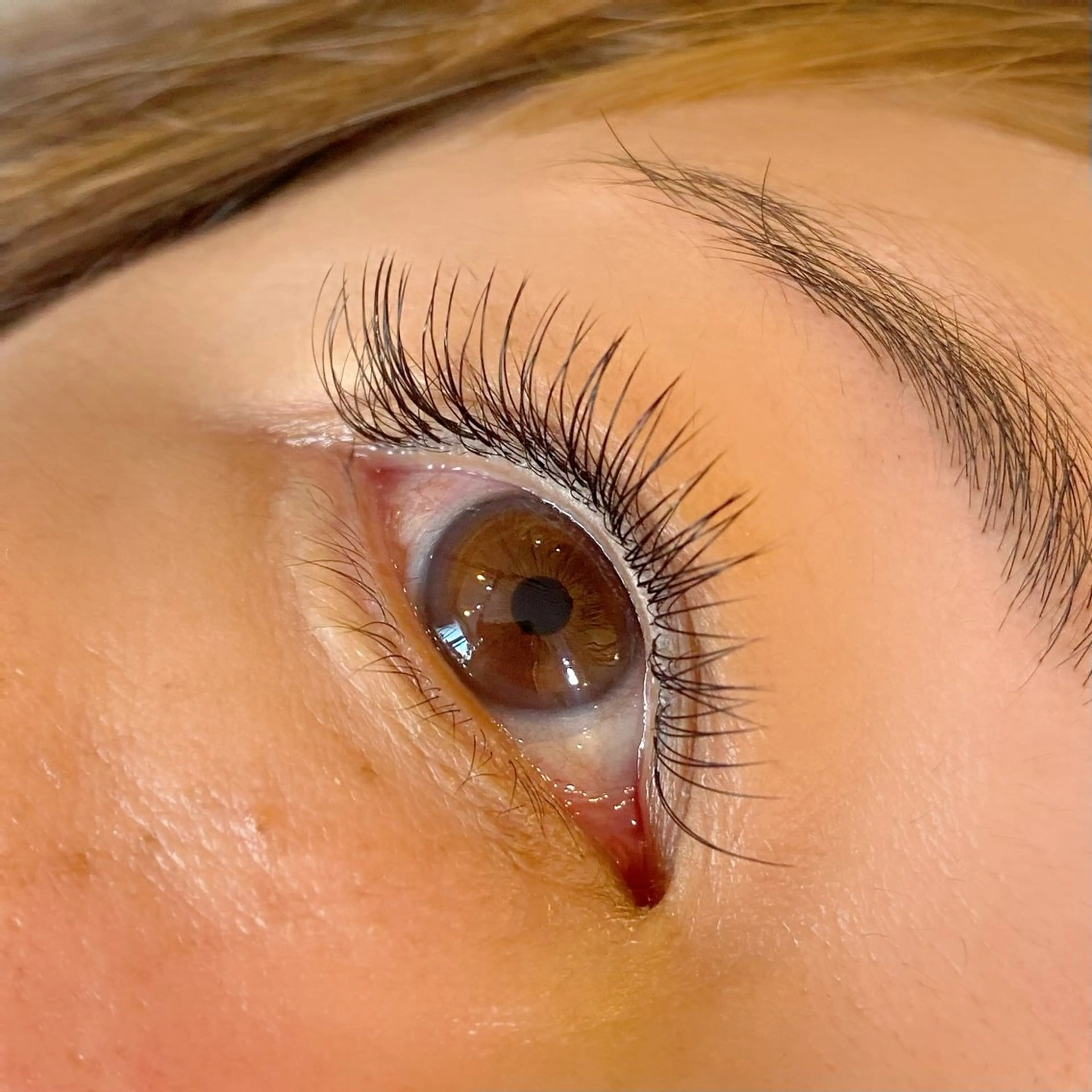 マツエク・マツパ バインドロック Butterfly 有薗の眉毛・アイブロウイメージ