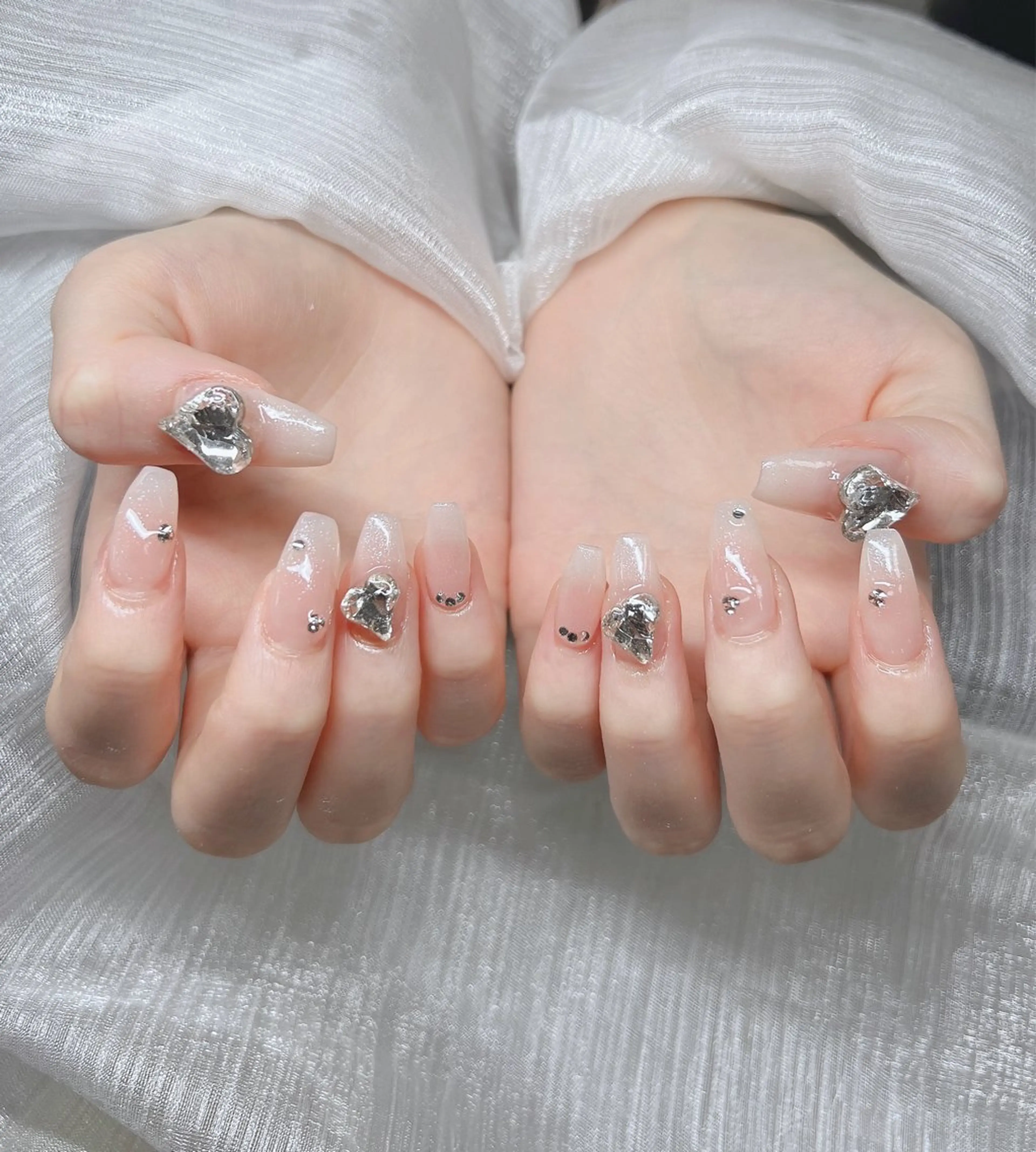 ネイル 長さ出し グラデーション 卒業式 キラキラネイル マグネットネイル Lee Nails チップ長さだし専門店のネイルデザイン