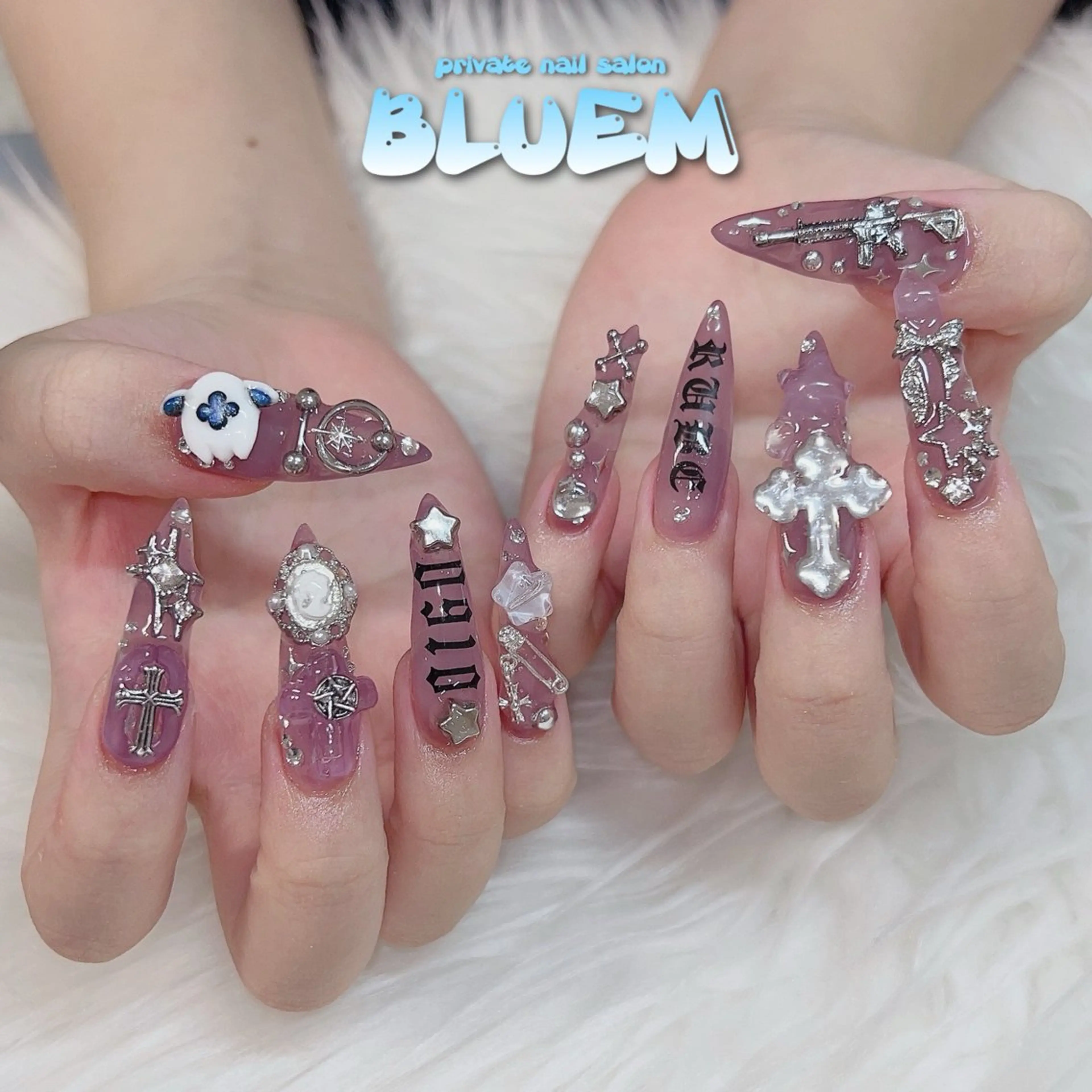 ネイル ハンドネイル BLUEM なな🐶のネイルデザイン