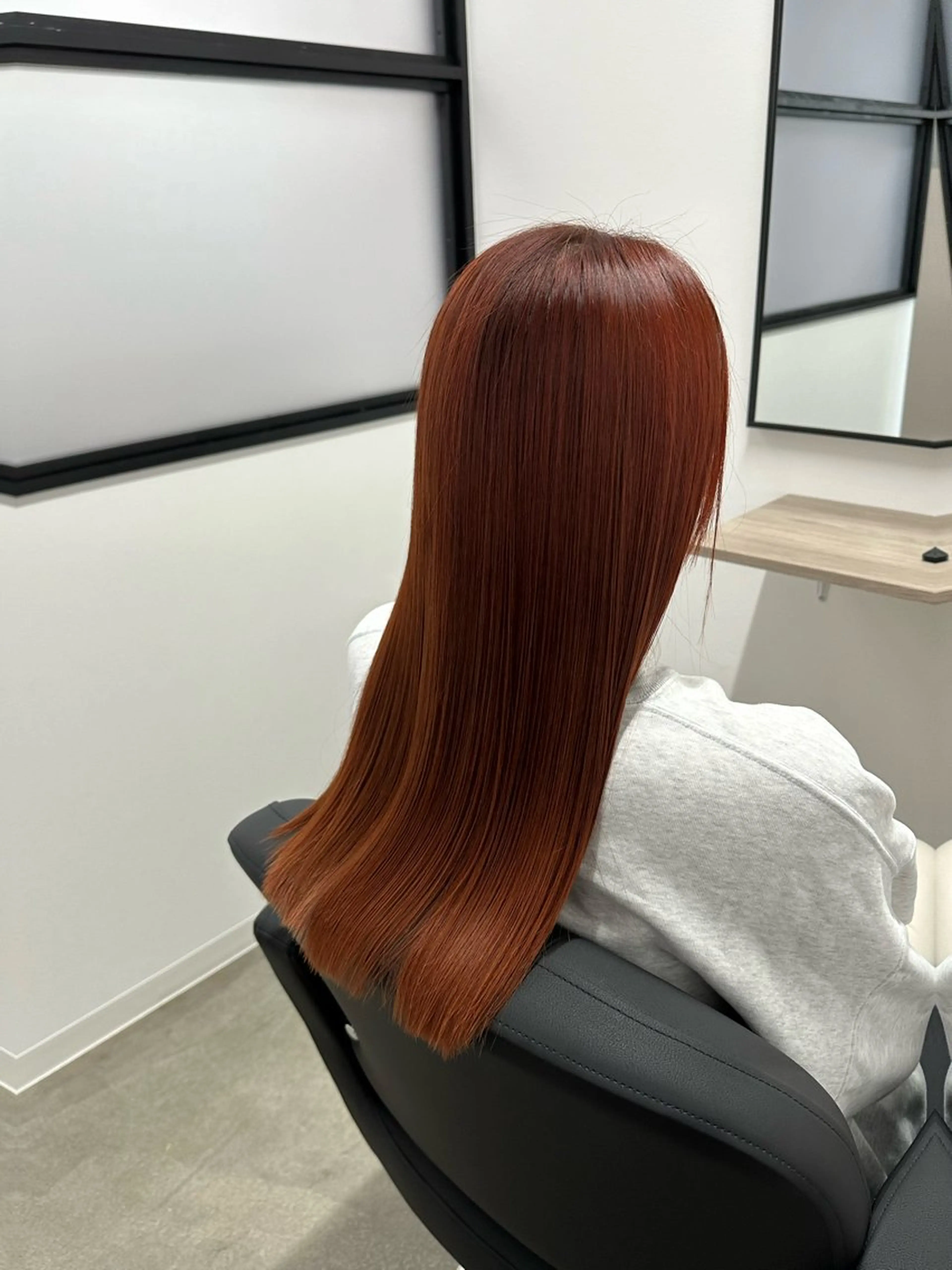 U24学割　学生様限定　カット＋髪質改善メテオストレート＋カラー＋COREMEトリートメントの写真