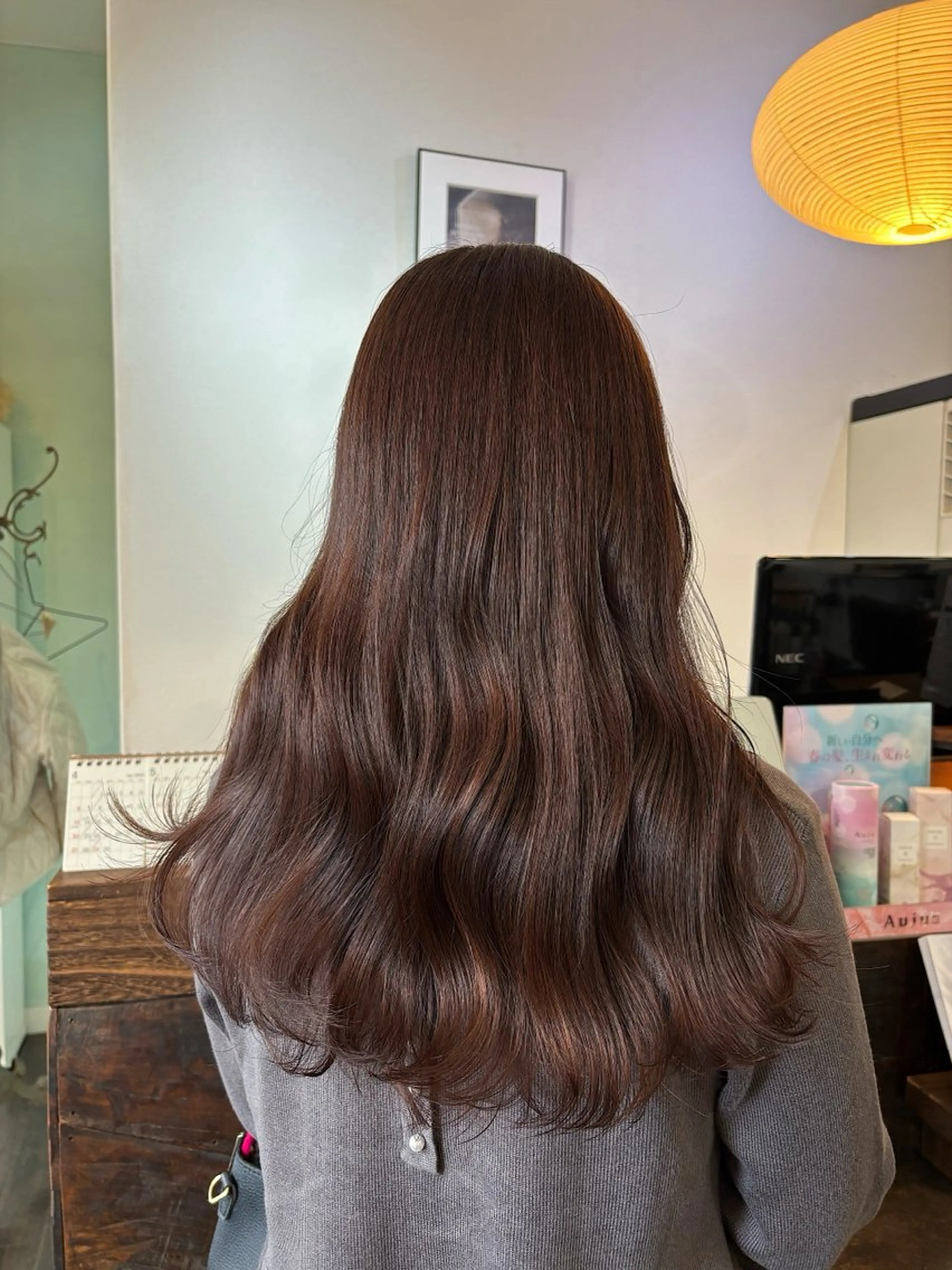 ロング カット ヘアカラー 三國 栞音のヘアスタイル