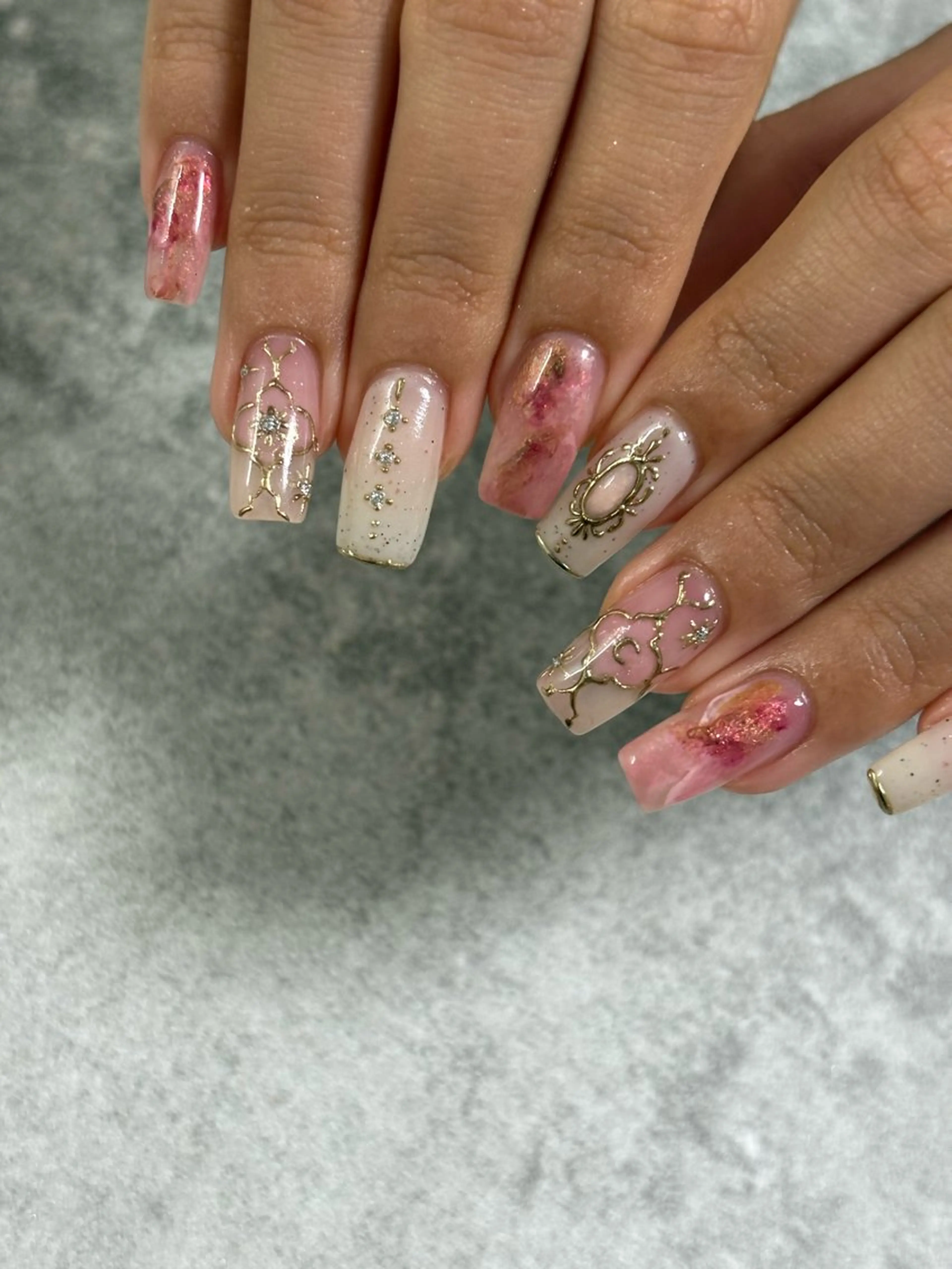 ネイル ハンドネイル FIORITURA Maikoのネイルデザイン