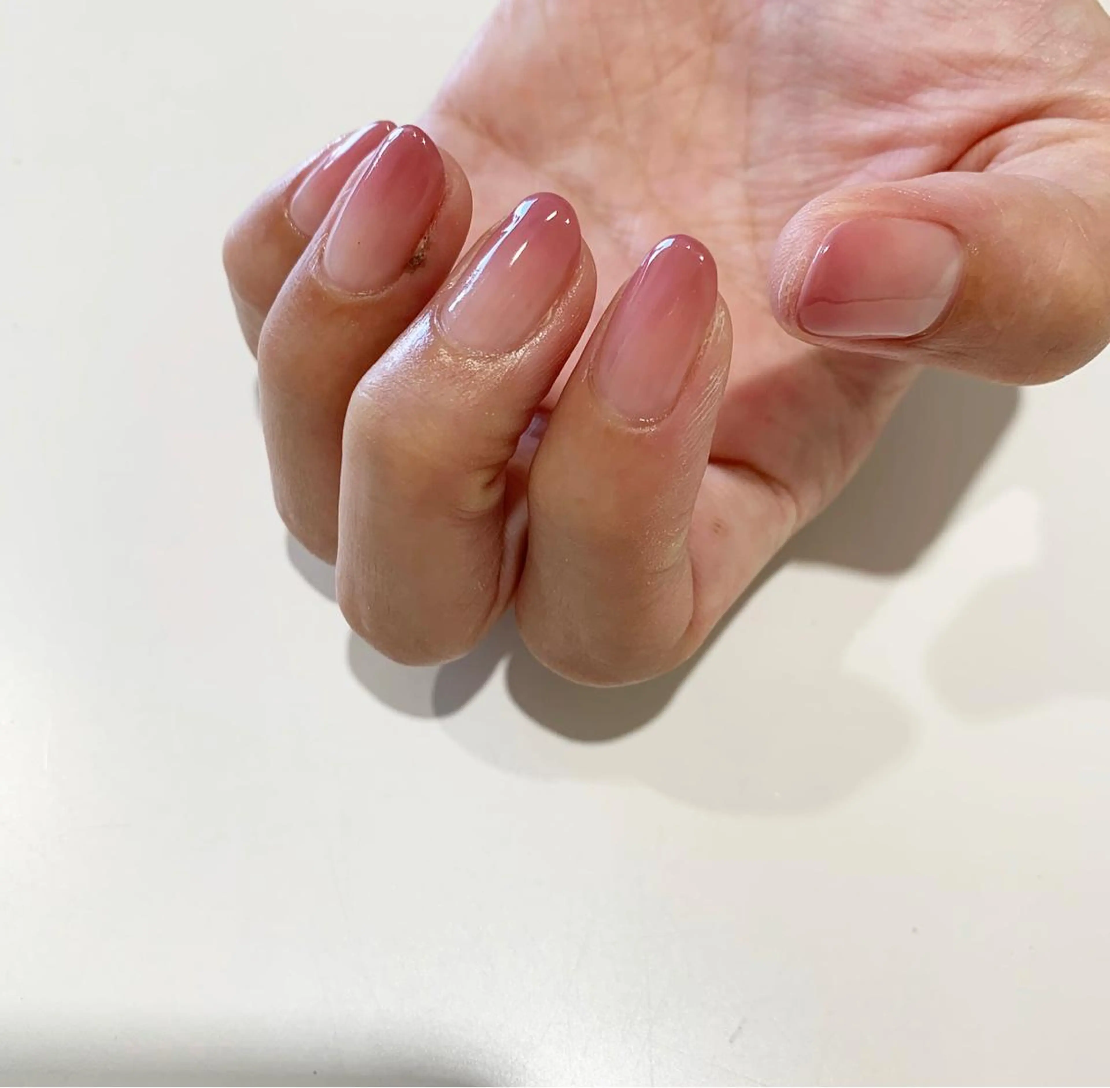 ネイル グラデーション ピンク パープル 佐藤 穂乃香のネイルデザイン