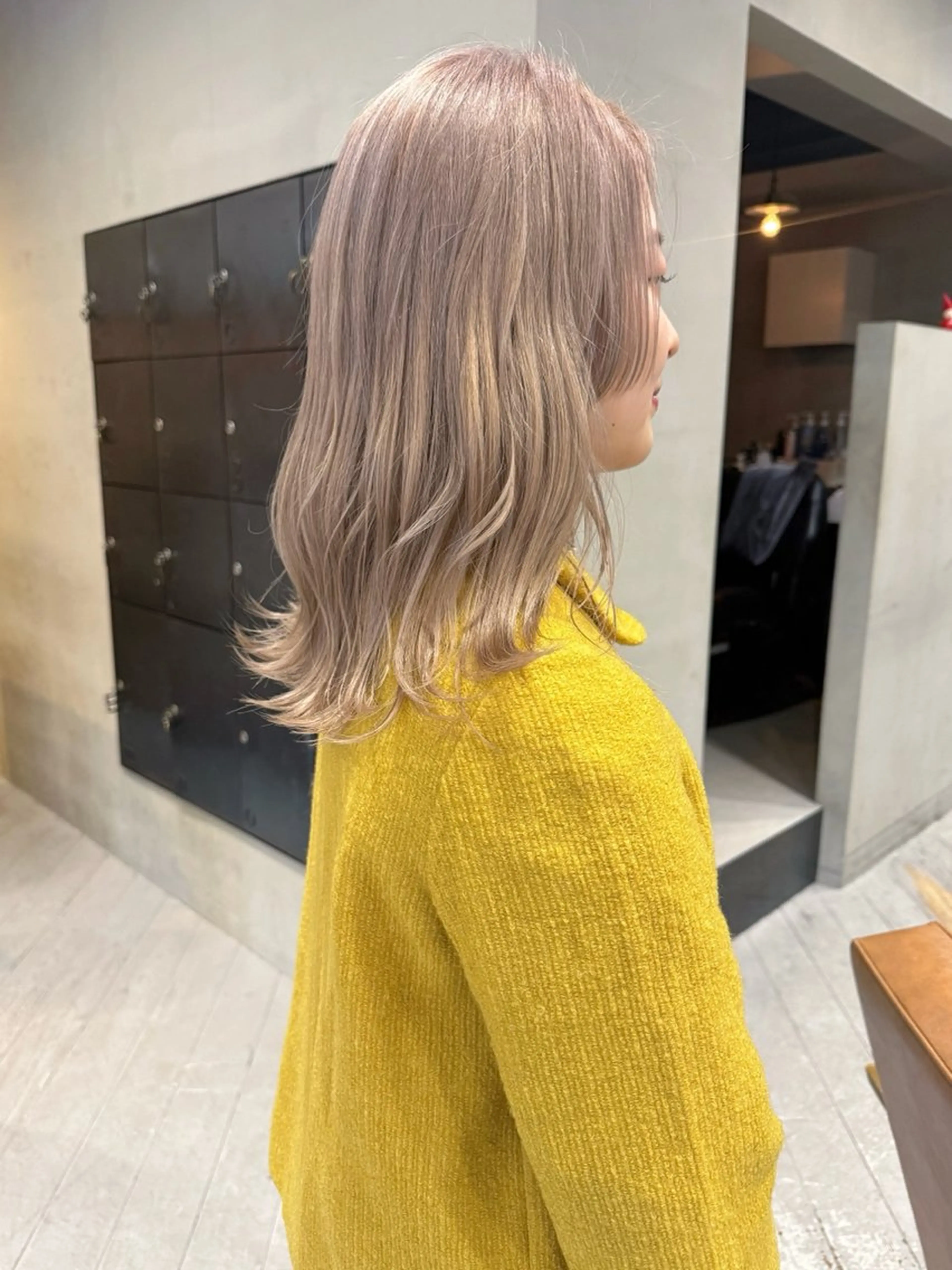 ロング カラー ブリーチ カット ヘアカラー saki / ボブ /レイヤーのヘアスタイル