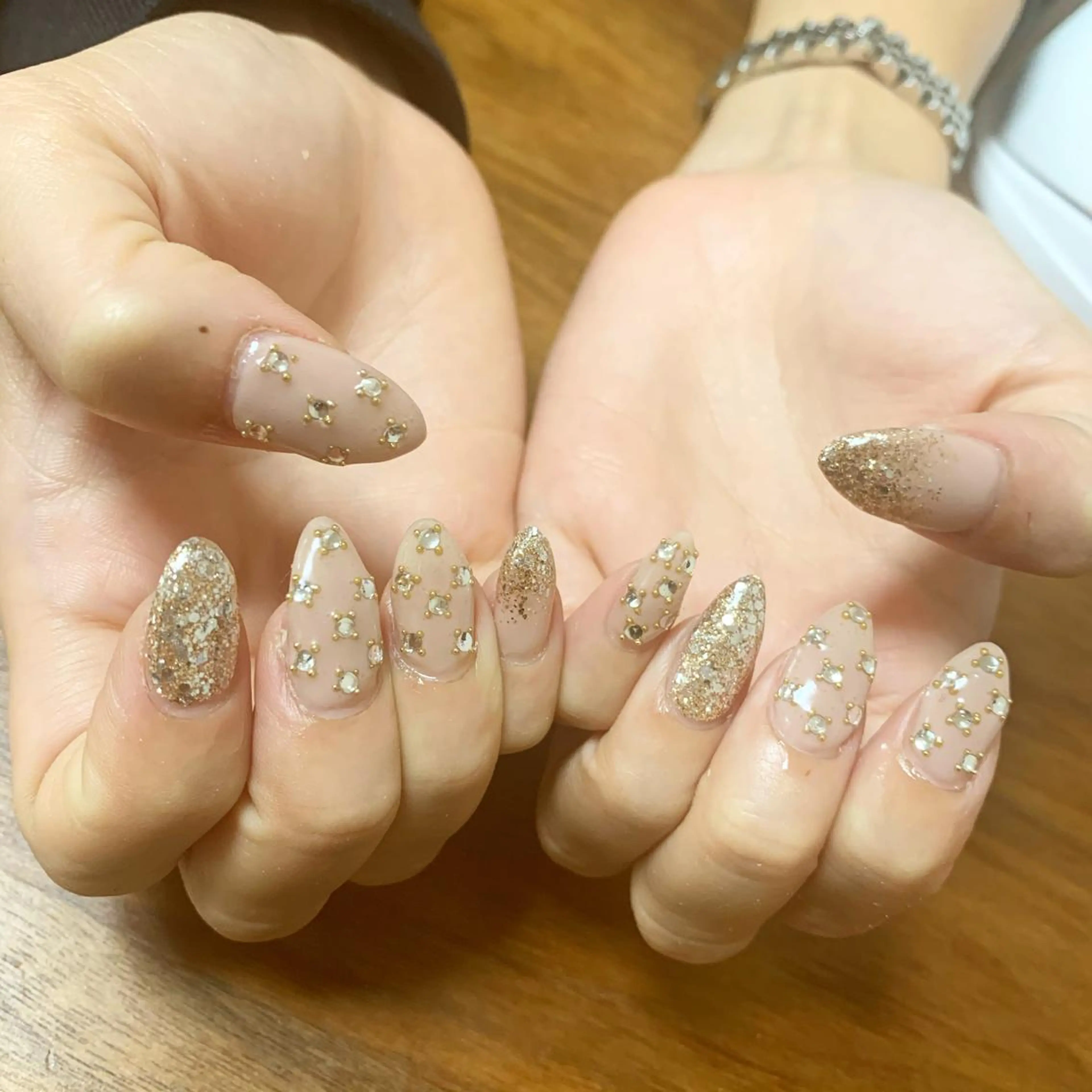 ネイル シンプルネイル ハンドネイル 🌙🫧CHARME (RUKA)🦋🫧のネイルデザイン