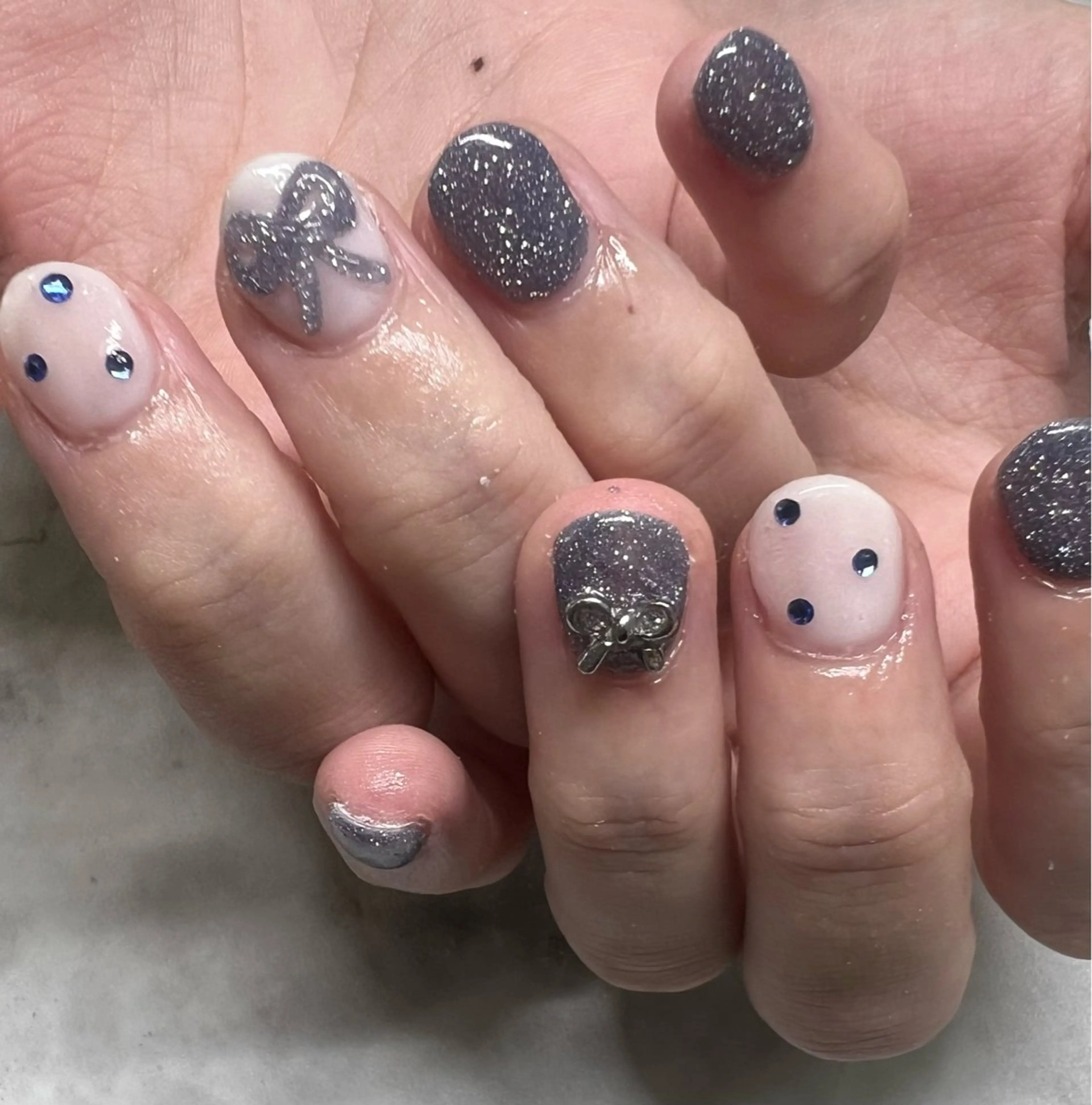 ネイル ブルー フラッシュネイル リボン ハンドネイル Bianca Yoshidaのネイルデザイン