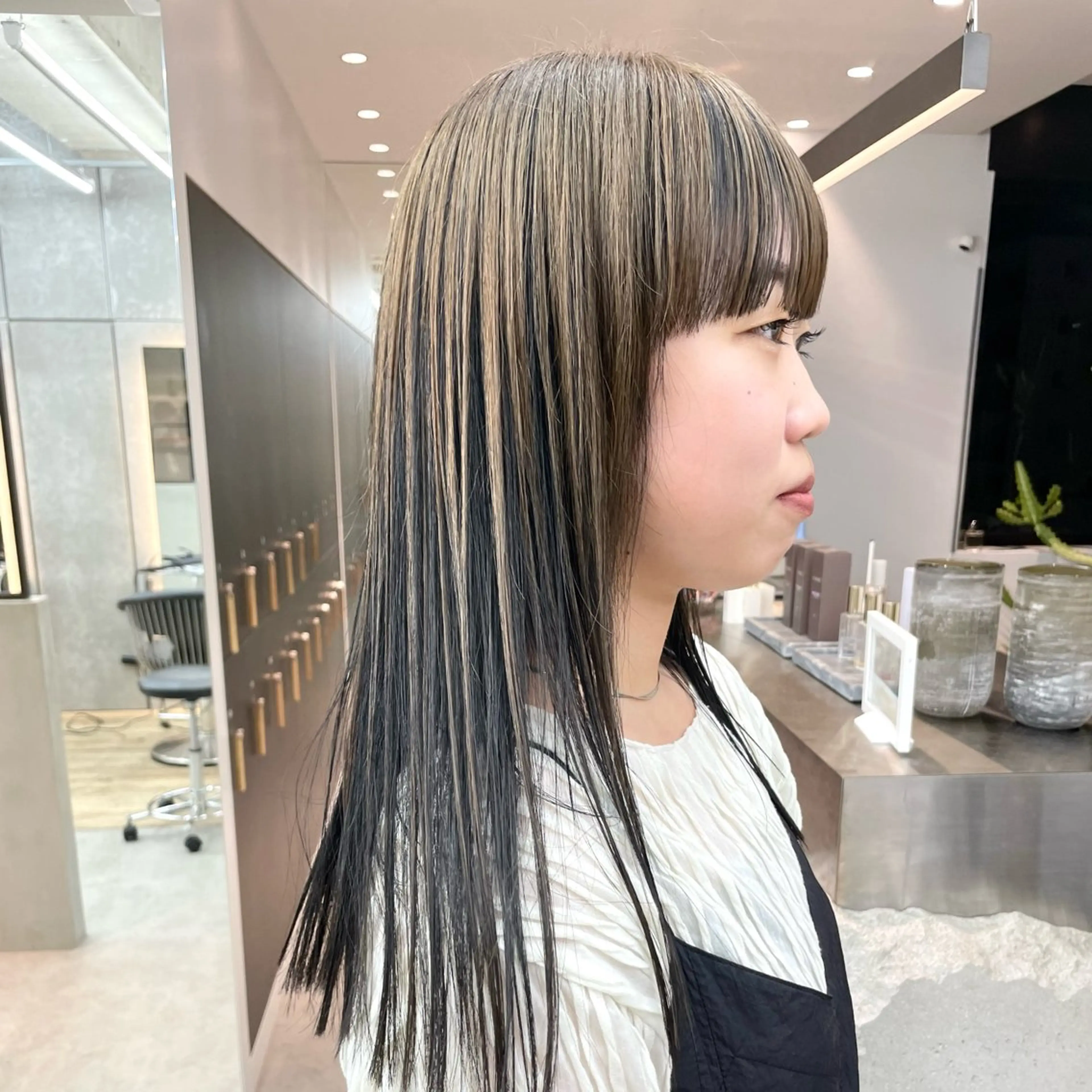 【リタッチや白髪が気になりづらい🌿】カット＋アンブレラカラー＋トリートメントの写真